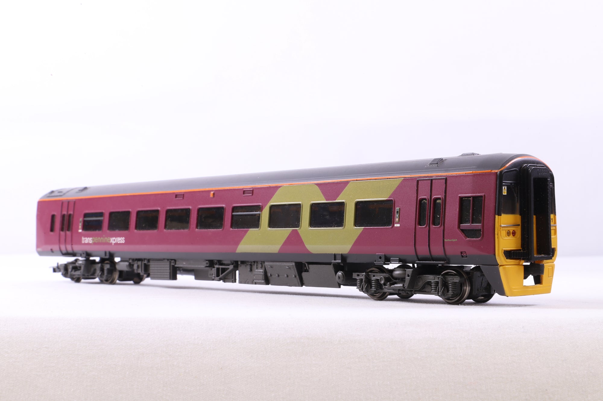 Bachmann OO 31-513 Class 158 3 Car DMU Northern Spirit