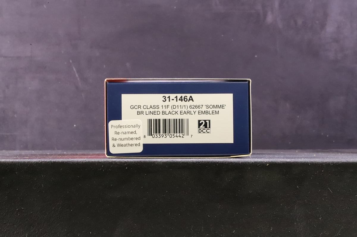 Bachmann OO 31-146 Class 11F 62661 &#39;Gerard Powys Dewhurst&#39; in Lined BR Black w/ Early Crests - Weathered