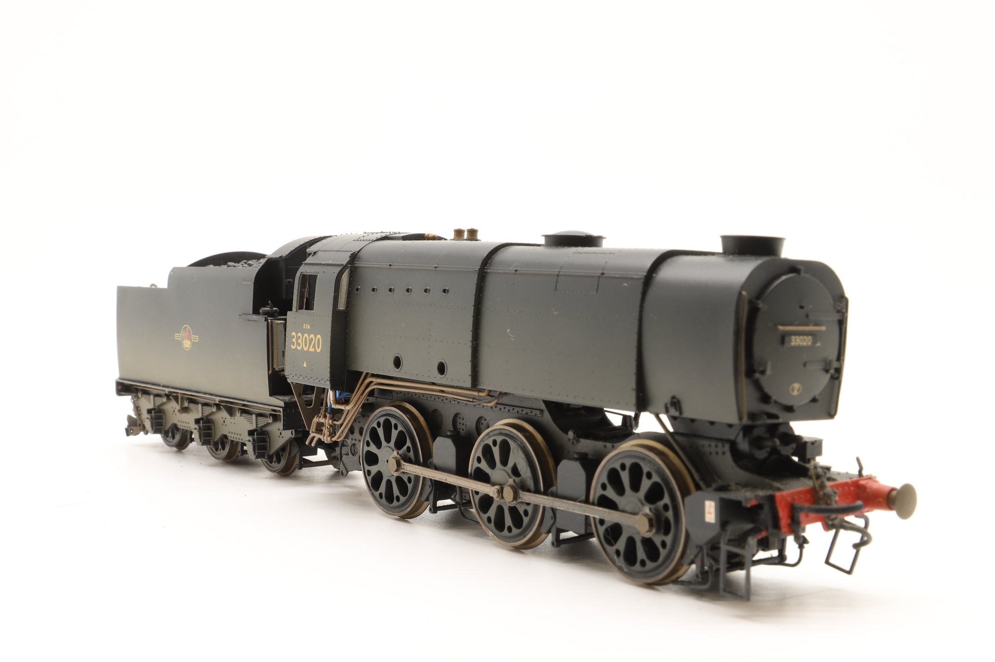 Hornby OO R2344B Class Q1 33020 in BR Black L/C – DCC Sound & Weathered