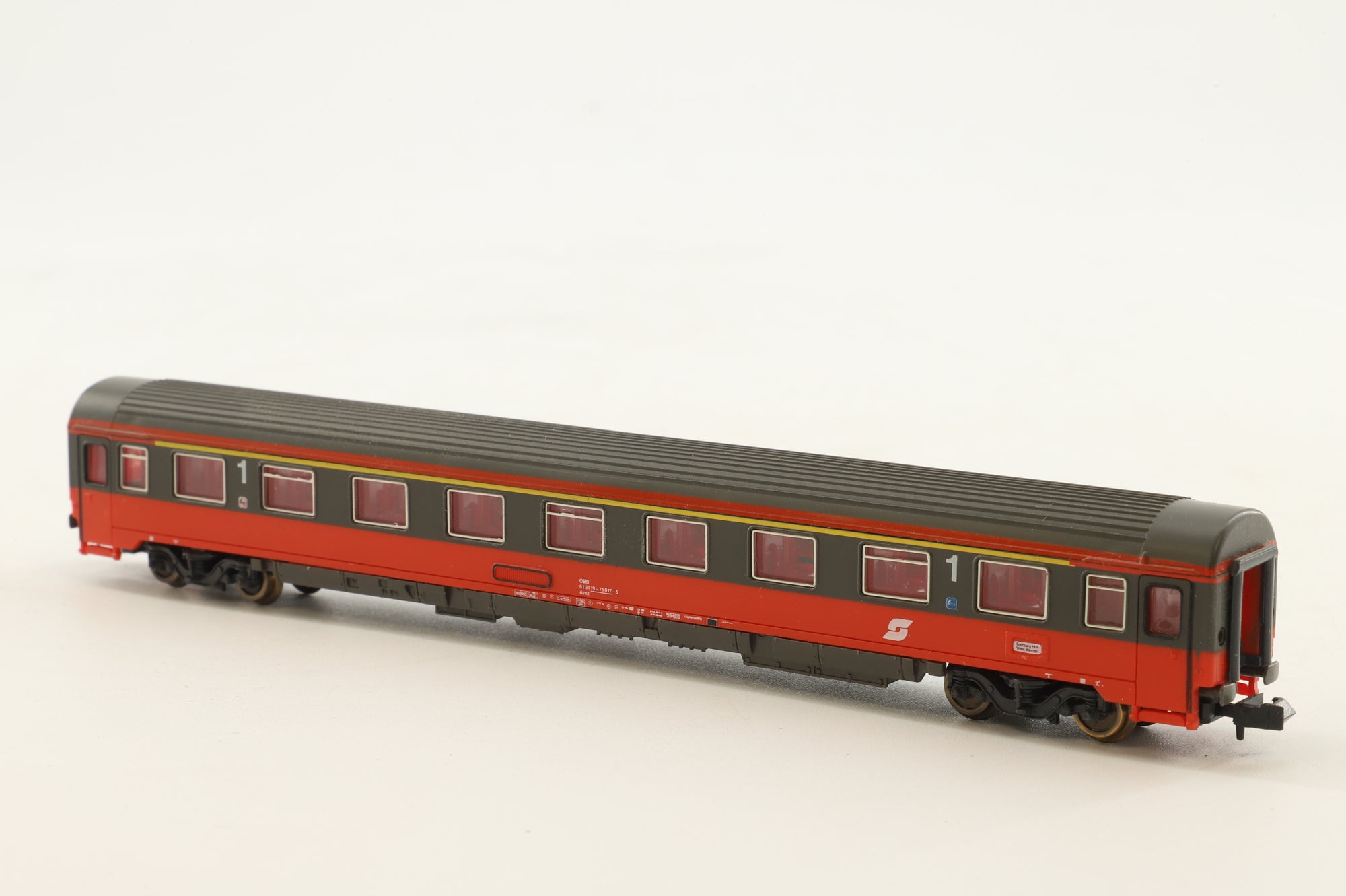 Roco N Rake Of 6 ÖBB Coaches Inc. 2434, 24341, 24340, 24283, 24284 & 24343