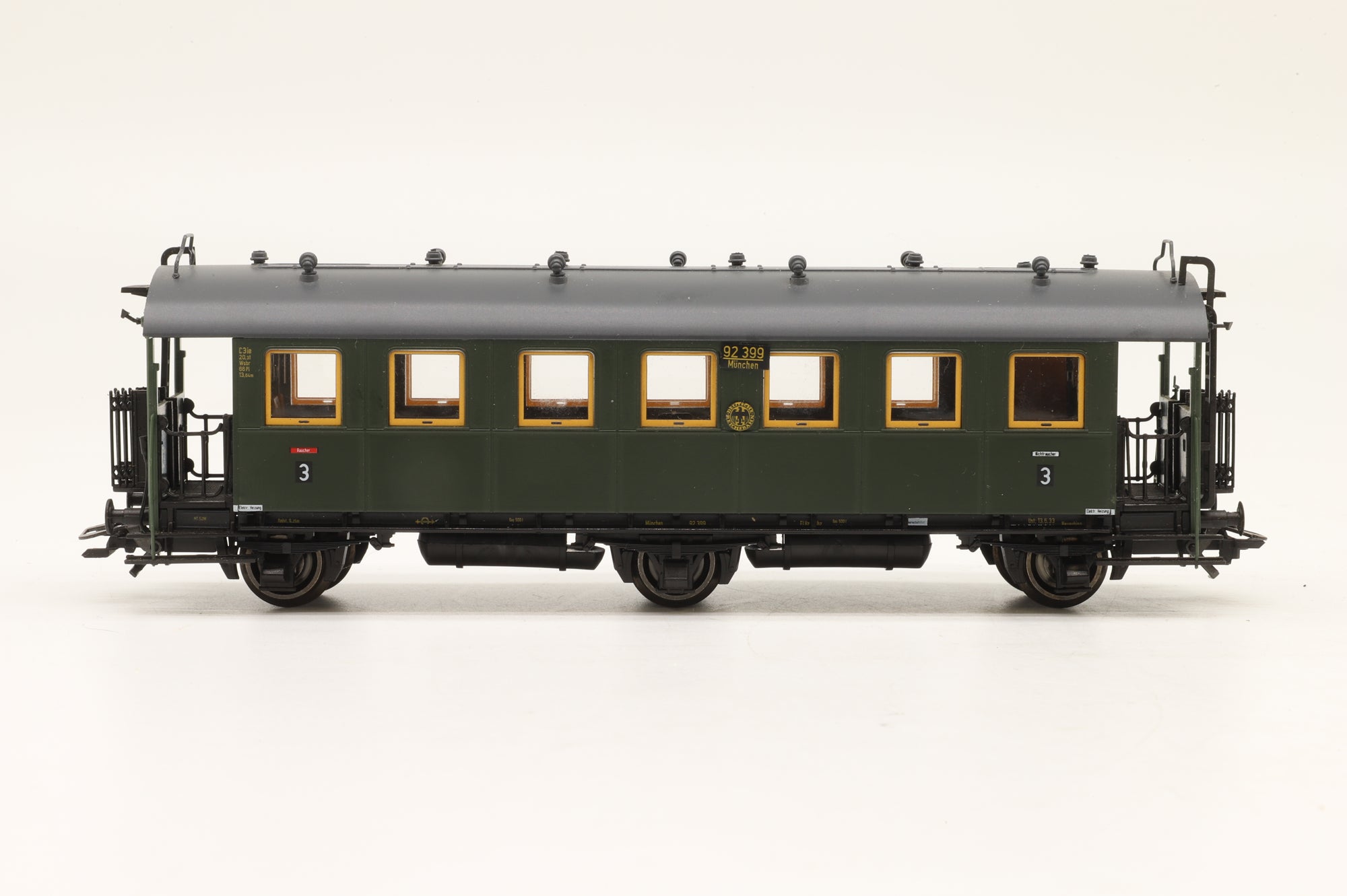 Roco HO Rake of 5 DB/DR Coaches