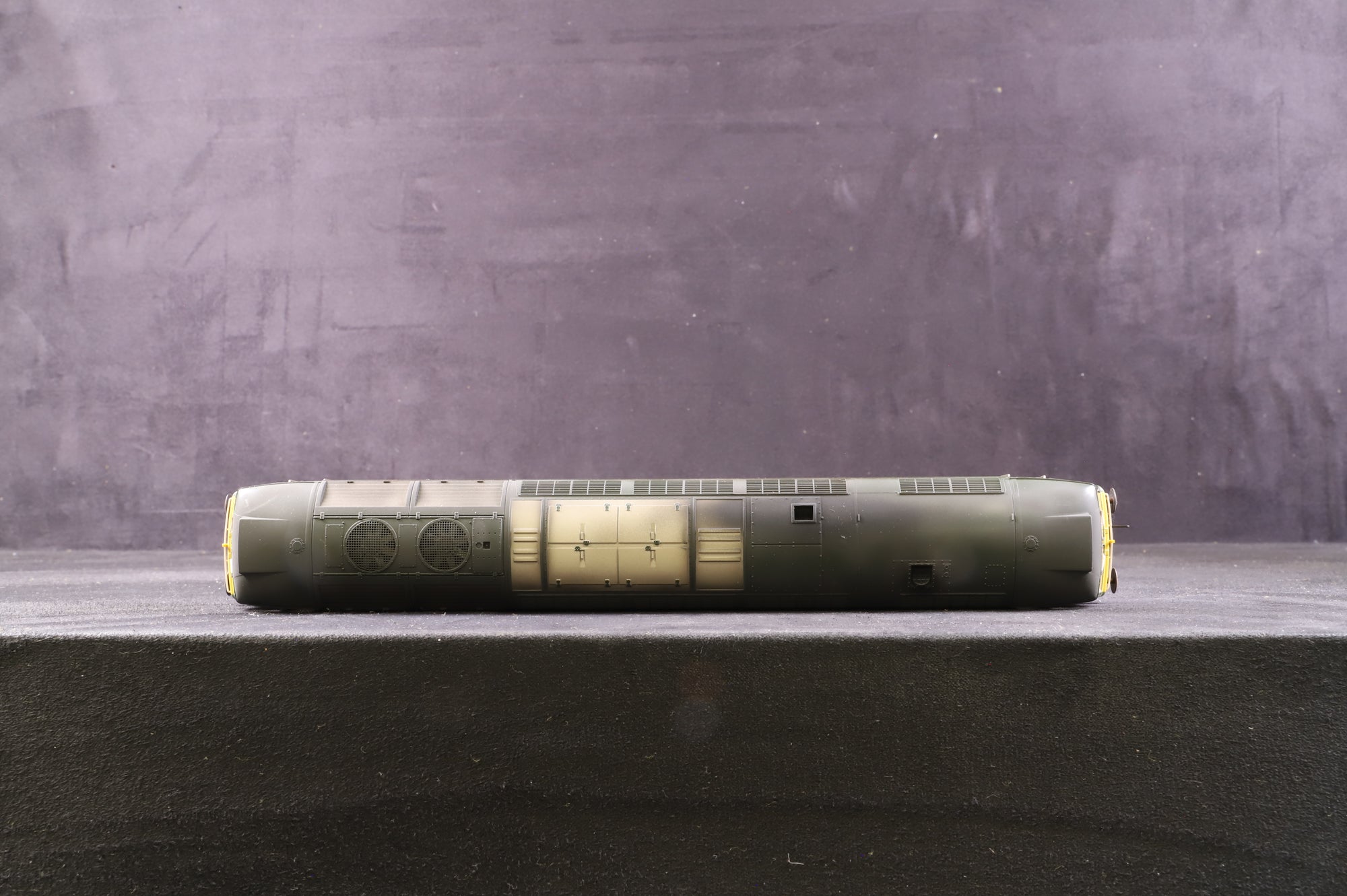 Bachmann OO 32-806 Class 47 'D1842' BR Two Tone Green Renumbered & Weathered DCC Sound