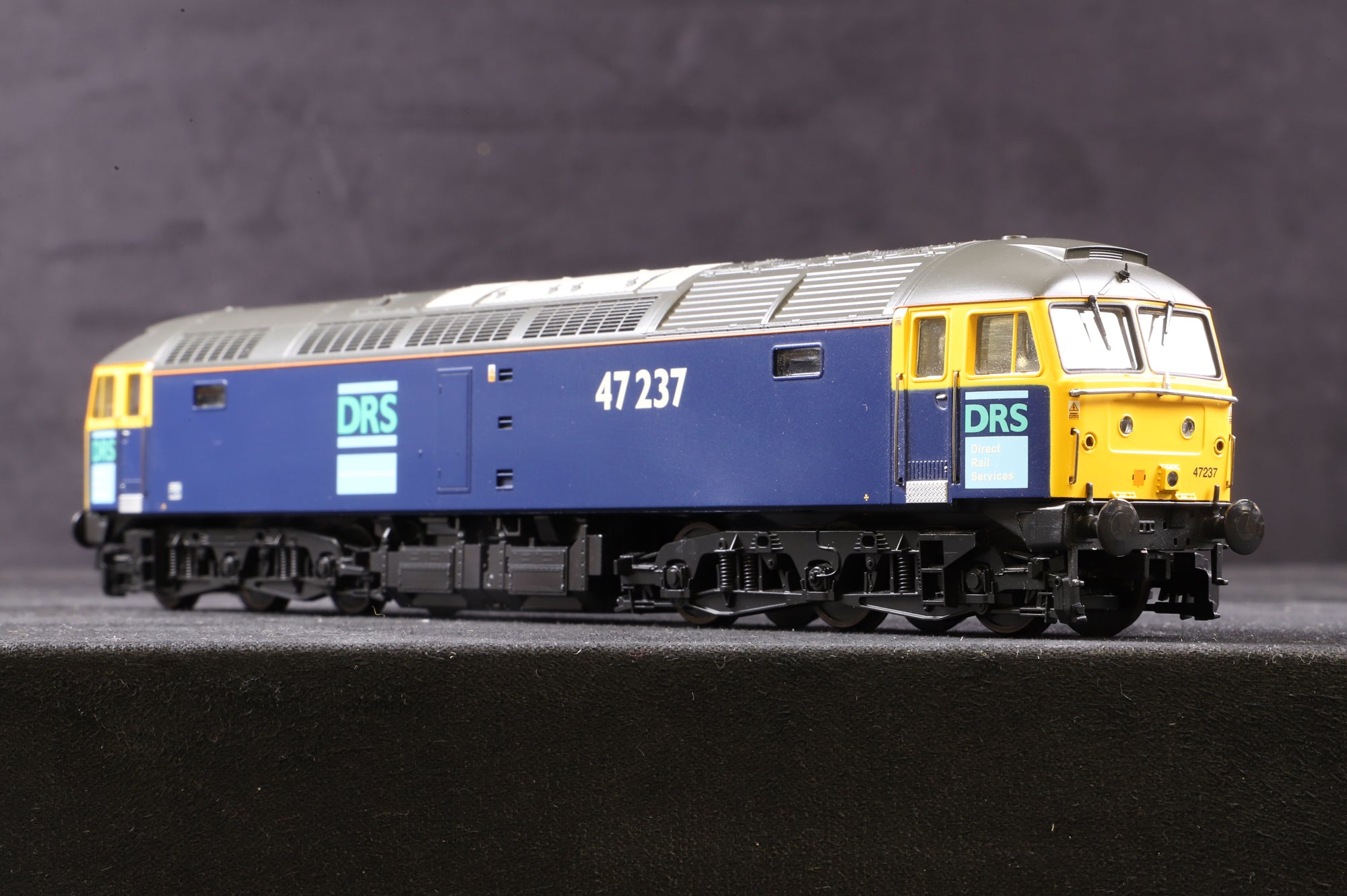 Heljan OO 4697 Class 47 Co-Co '47237' DRS Blue, Rail Express Special Edition