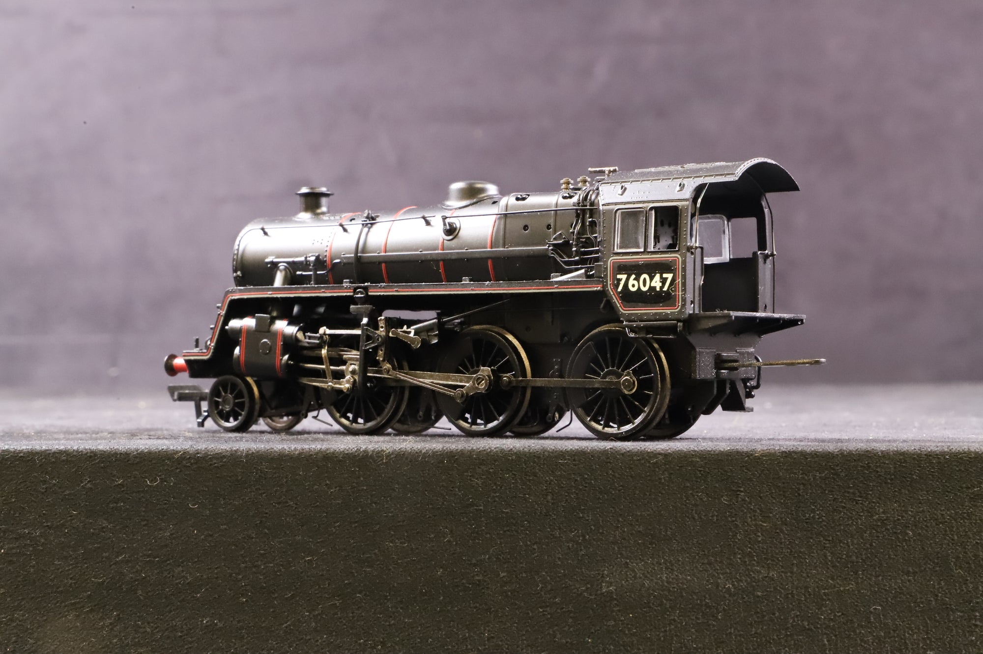 WORKSHOP Bachmann OO Standard 4MT 76047 in Lined BR Black - Loco Only/No Tender