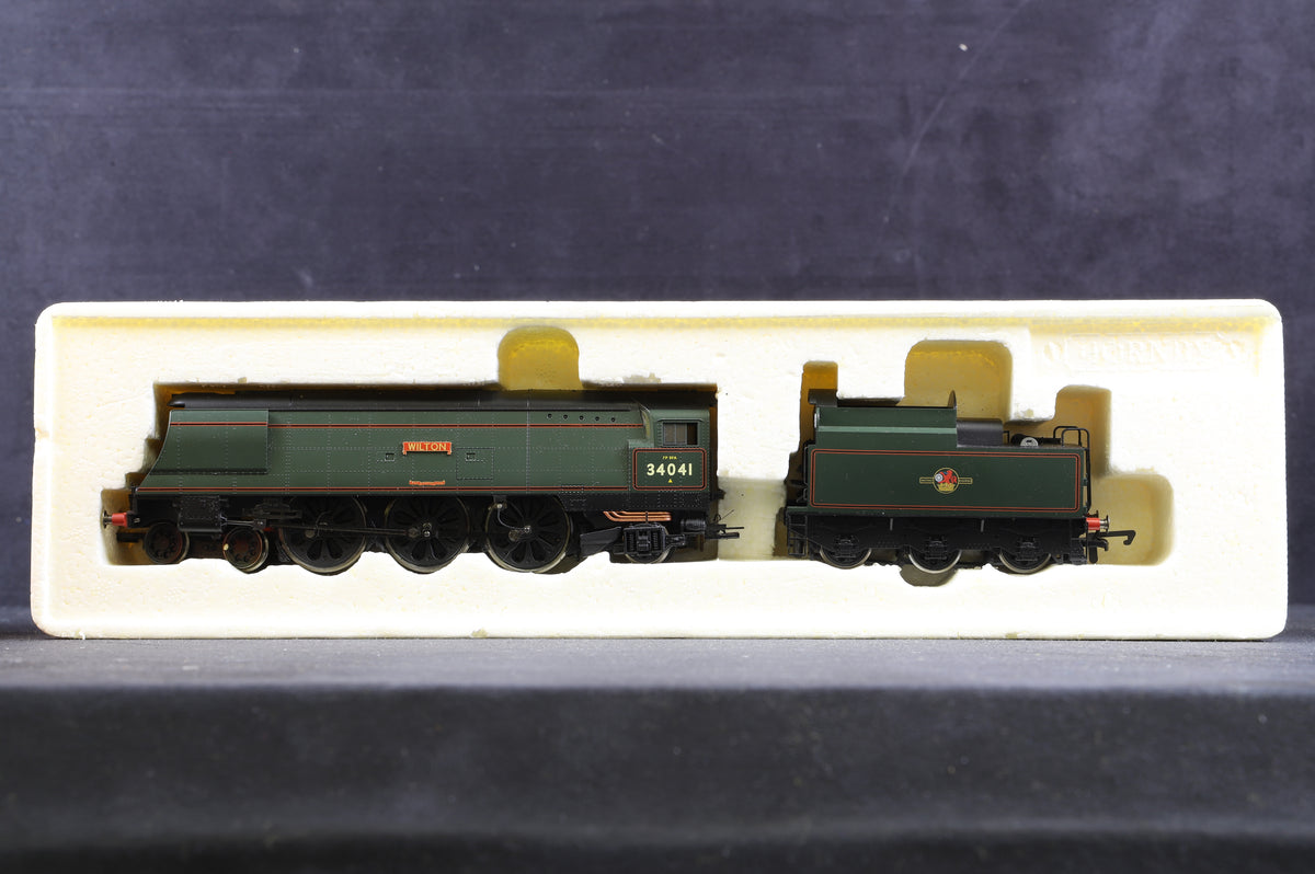 Hornby OO R2218 Streamlined West Country Class 4-6-2 &#39;34041&#39; &#39;Wilton&#39; BR Green