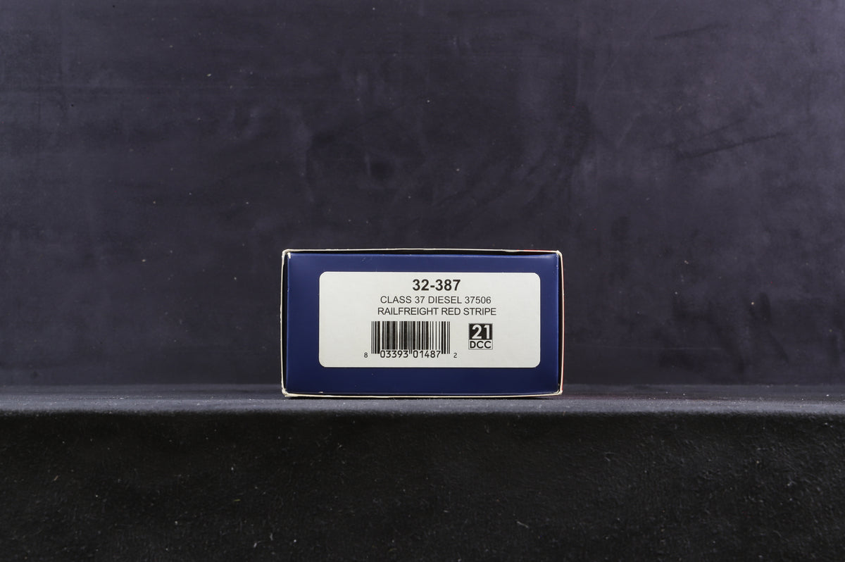 Bachmann OO 32-387 Class 37 &#39;37506&#39; Railfreight Red Stripe, DCC Sound