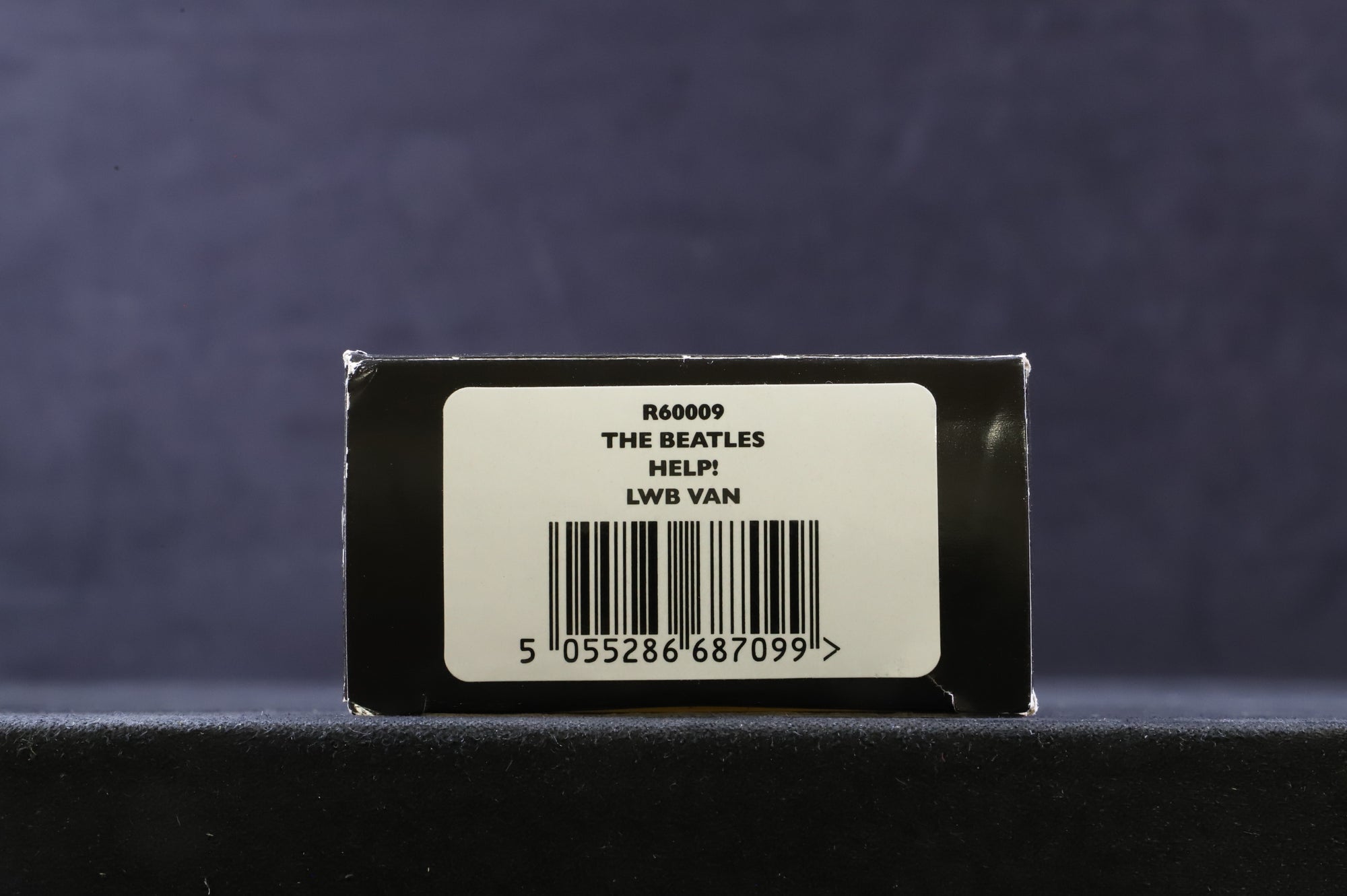 Hornby OO R60009 The Beatles Help! LWB Van