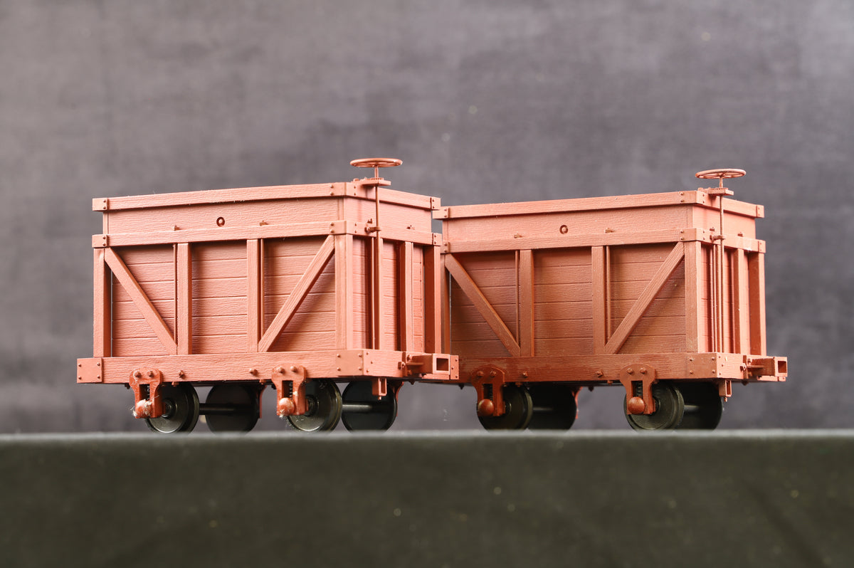 Accucraft G Scale 45mm Gauge Rake of 5 Wood Sided Freight Wagons