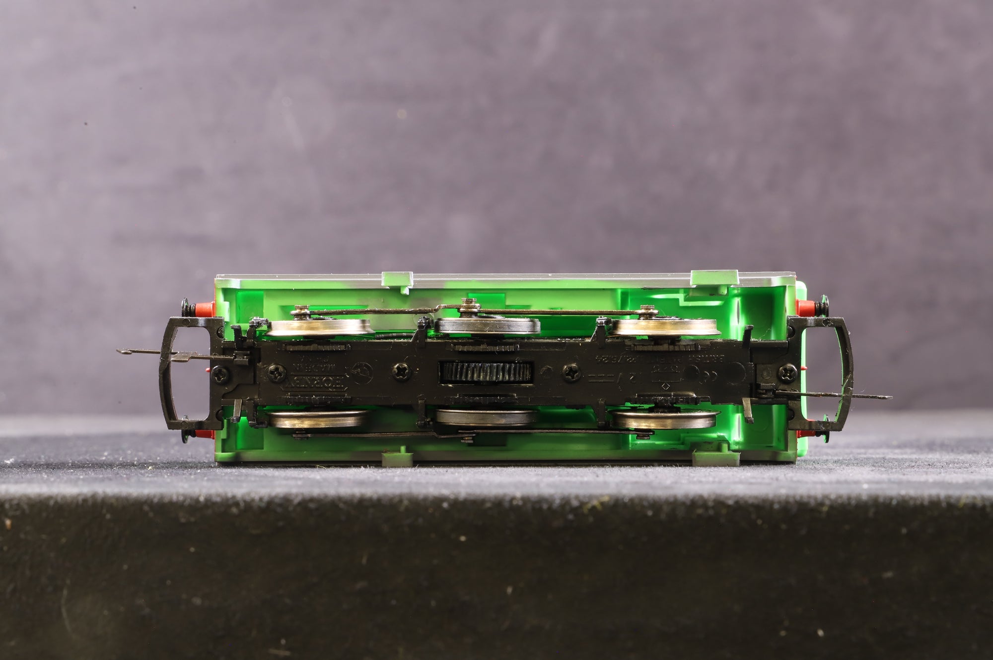 Hornby OO R382 Thomas & Friends 'Duck' '8' Steam Locomotive