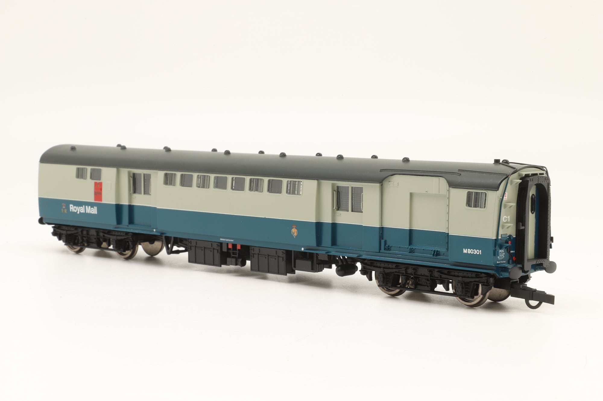 Bachmann OO BR Mk1 Royal Mail Blue & Grey Coach