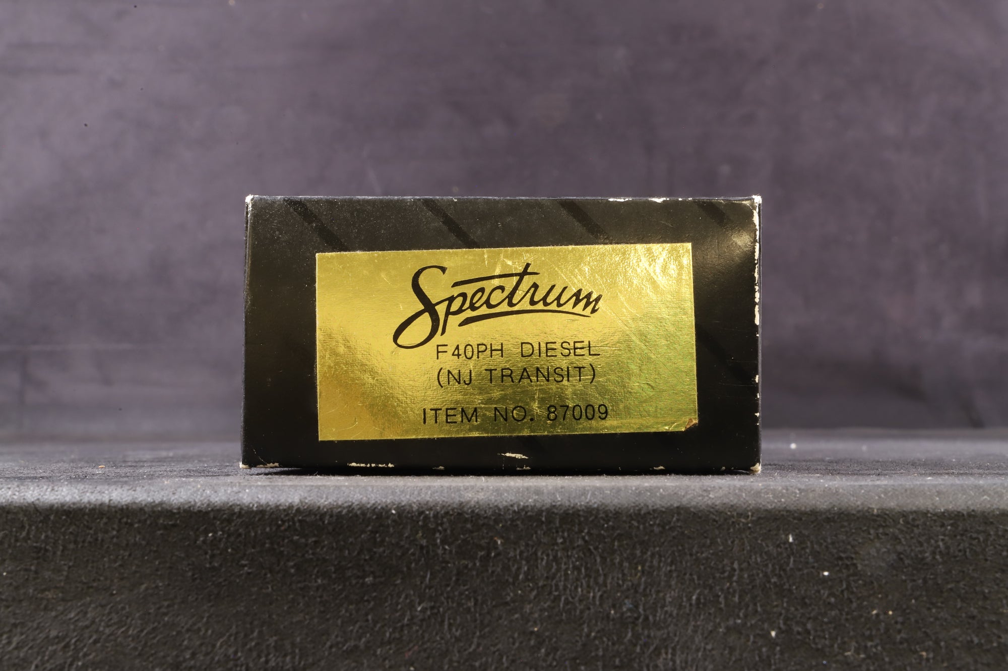 Spectrum HO 87009 F40PH Diesel Locomotive NJ Transit