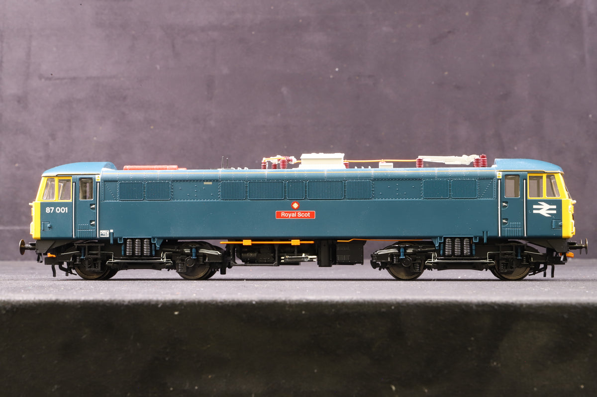 Hornby OO R3739 Class 87 &#39;8700&#39; &#39;Royal Scot/ Stephenson&#39; BR Blue