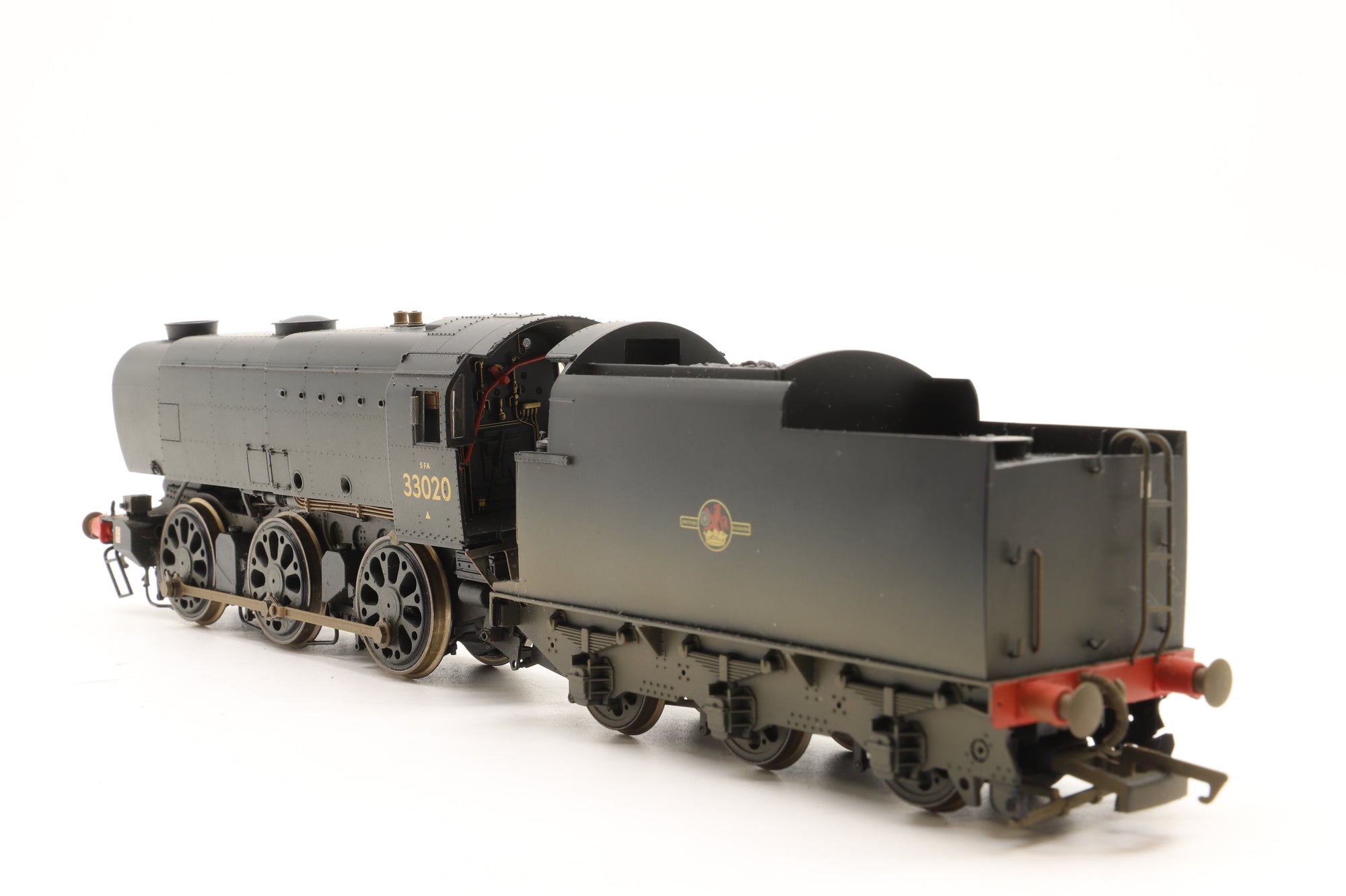Hornby OO R2344B Class Q1 33020 in BR Black L/C – DCC Sound & Weathered