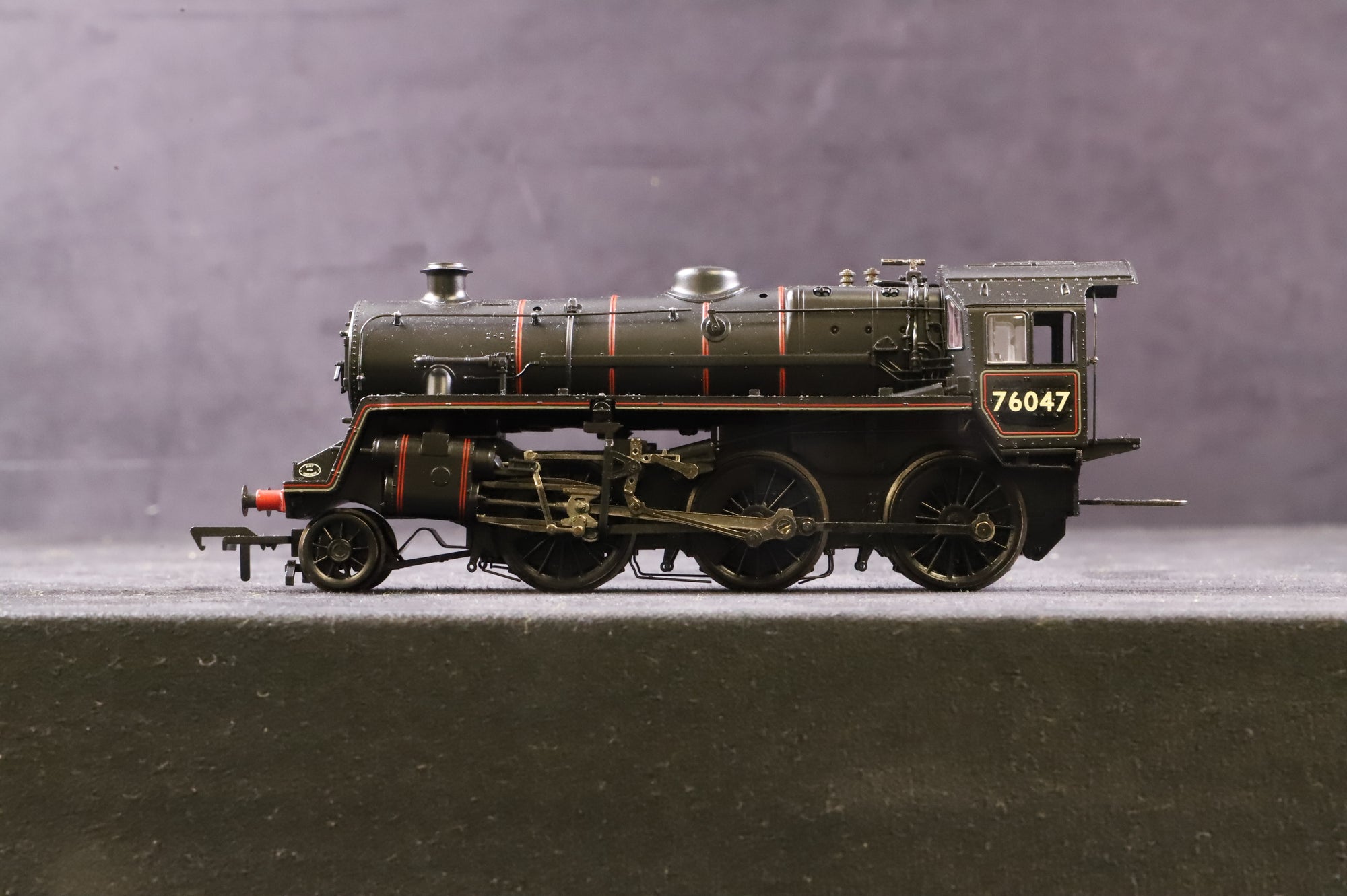 WORKSHOP Bachmann OO Standard 4MT 76047 in Lined BR Black - Loco Only/No Tender