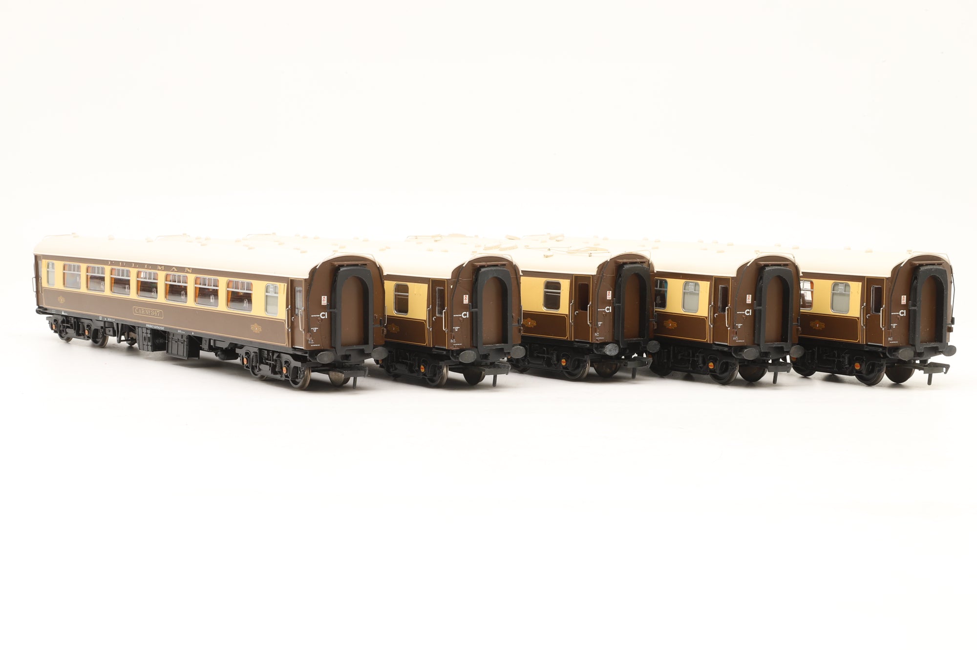 Bachmann OO 39-280/290/300/310/320 Rake of 5 Mk1 Pullman Cars with Lighting