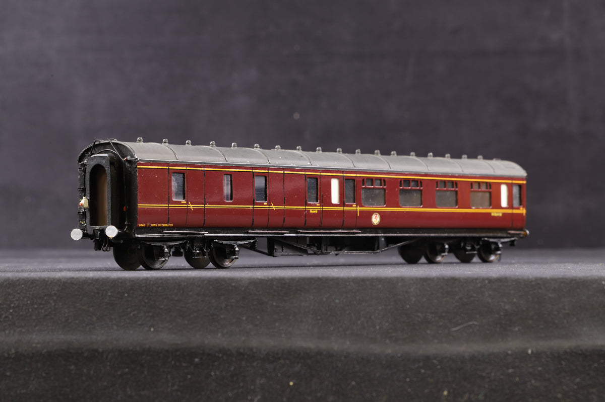 Lawrence Scale Models OO Maroon Stanier Coach Western Region Numbered &#39;W864W&#39;