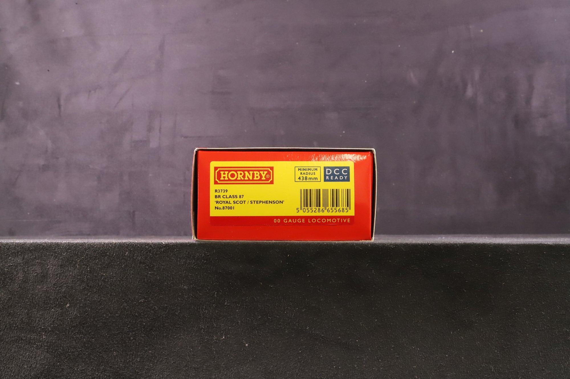 Hornby OO R3739 BR Class 87 'Royal Scot/ Stephenson' '87001' BR Blue