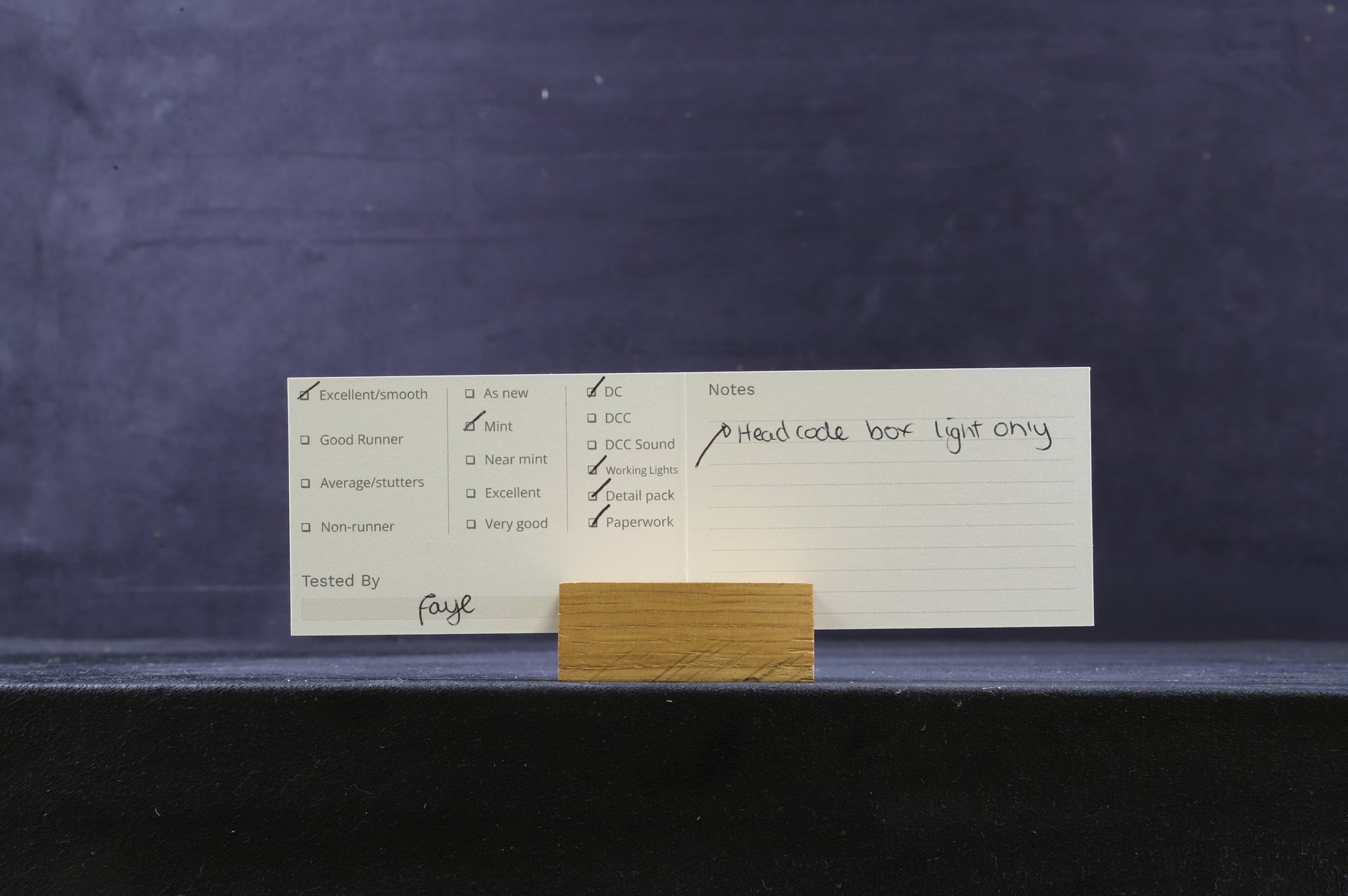 Heljan OO 35261 Class 35 'Hymek' D7015 in BR Green