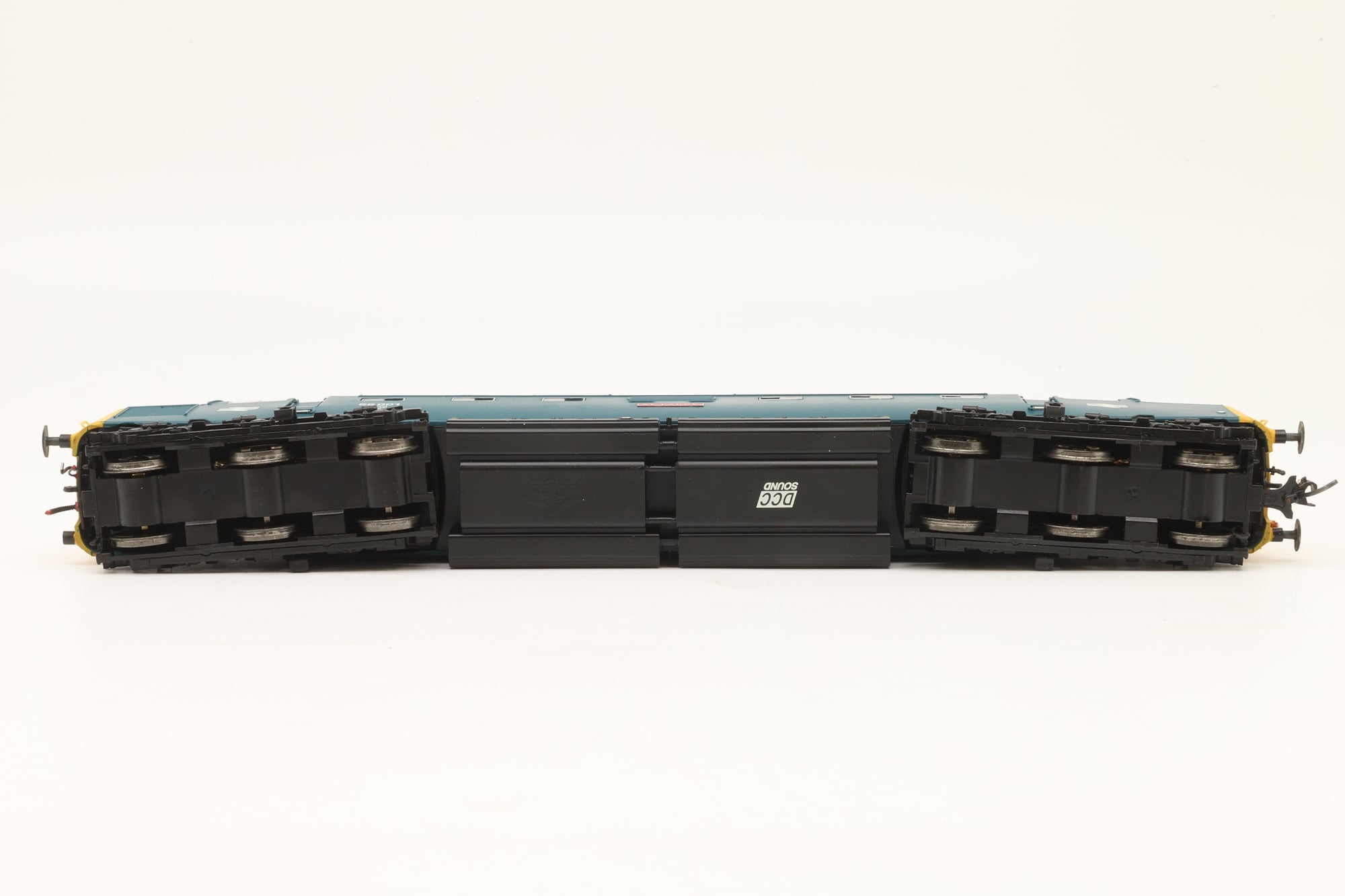 Bachmann OO 32-530DS Class 55 Deltic '55001' 'St. Paddy' BR Blue DCC Sound