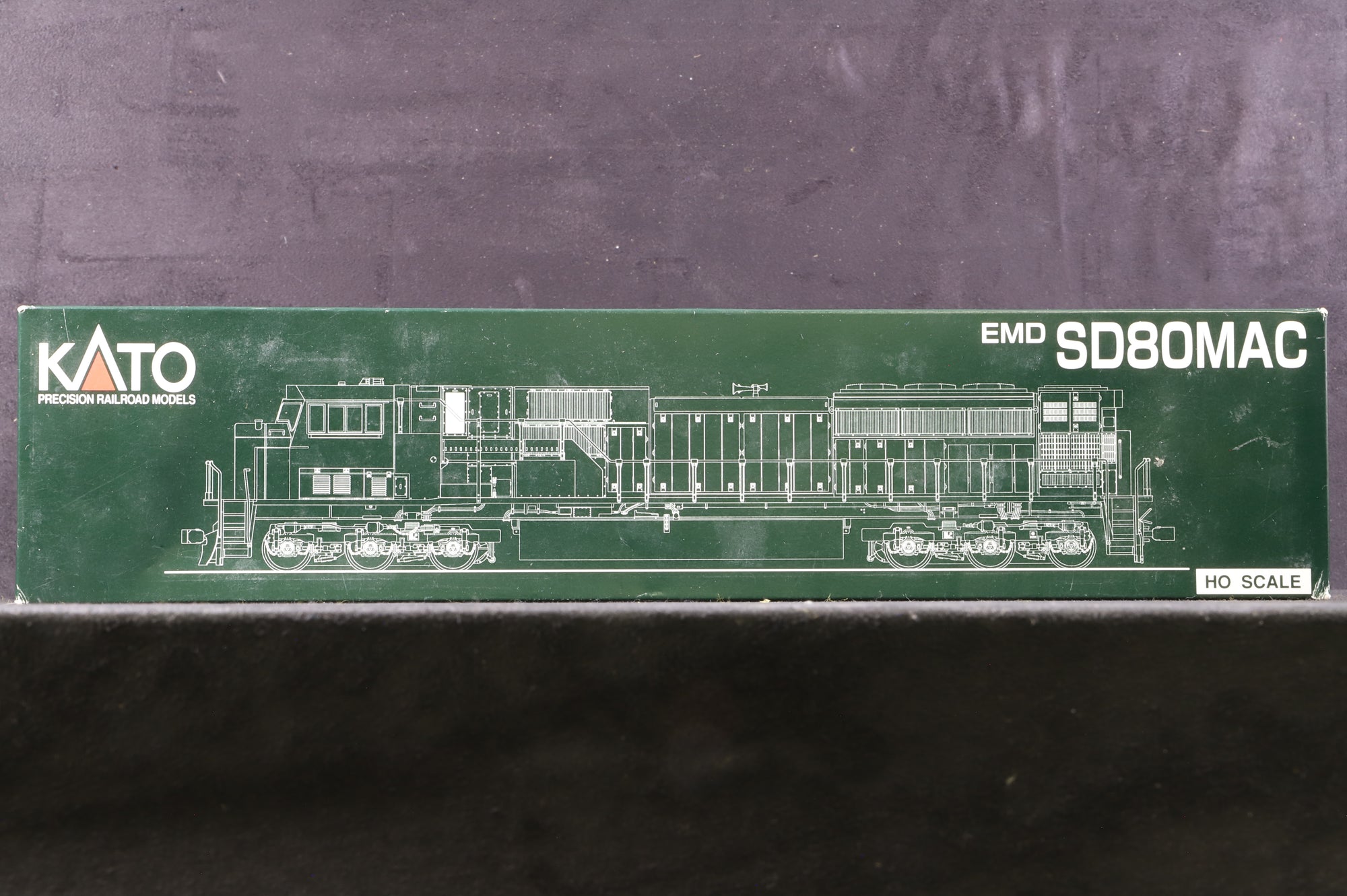 KATO HO 37-6344 EMD SD80MAC 801 in CSX Livery