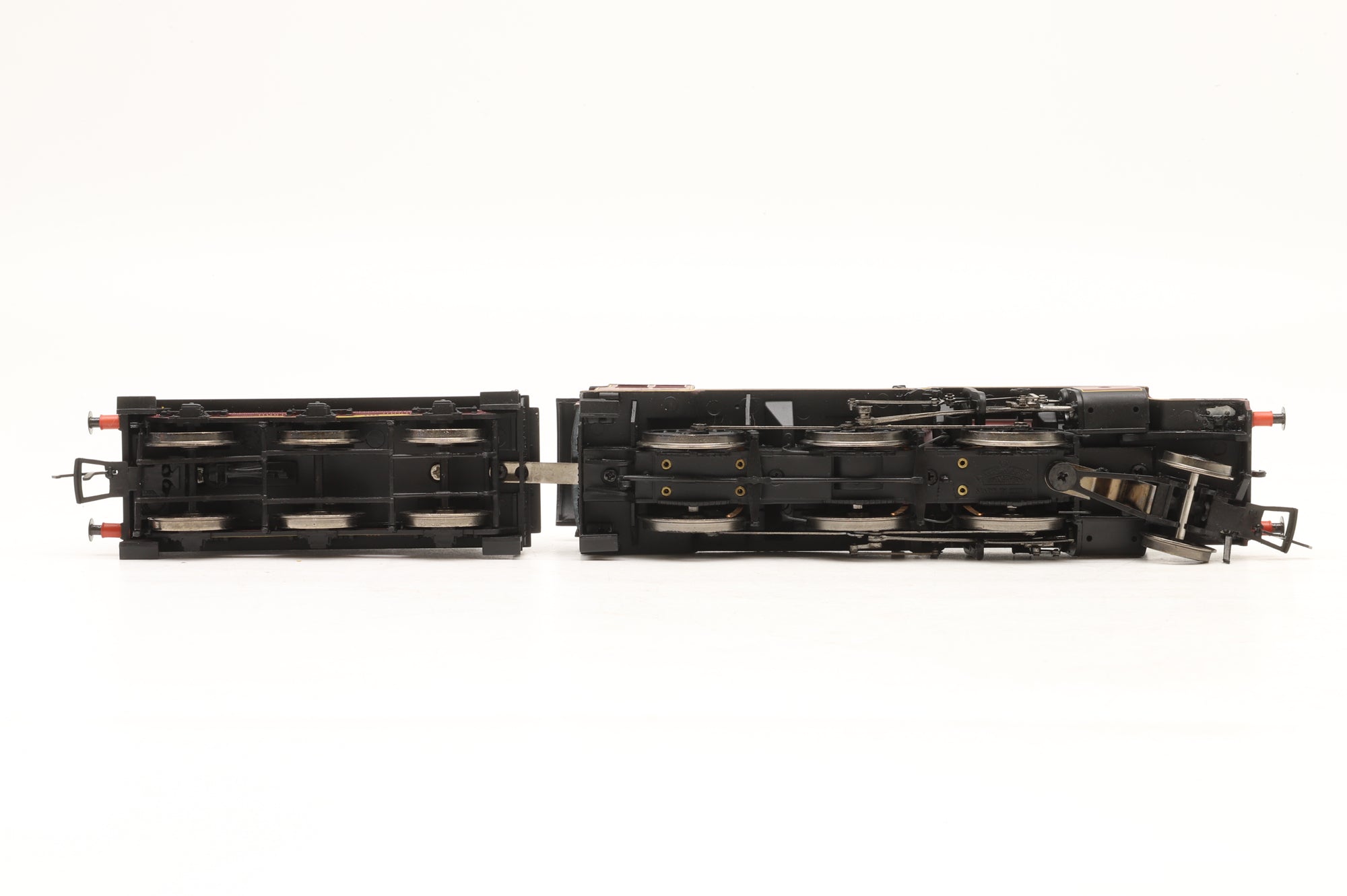 Bachmann OO 32-175 2-6-0 Crab 13098 LMS Crimson w/out Coal Rail