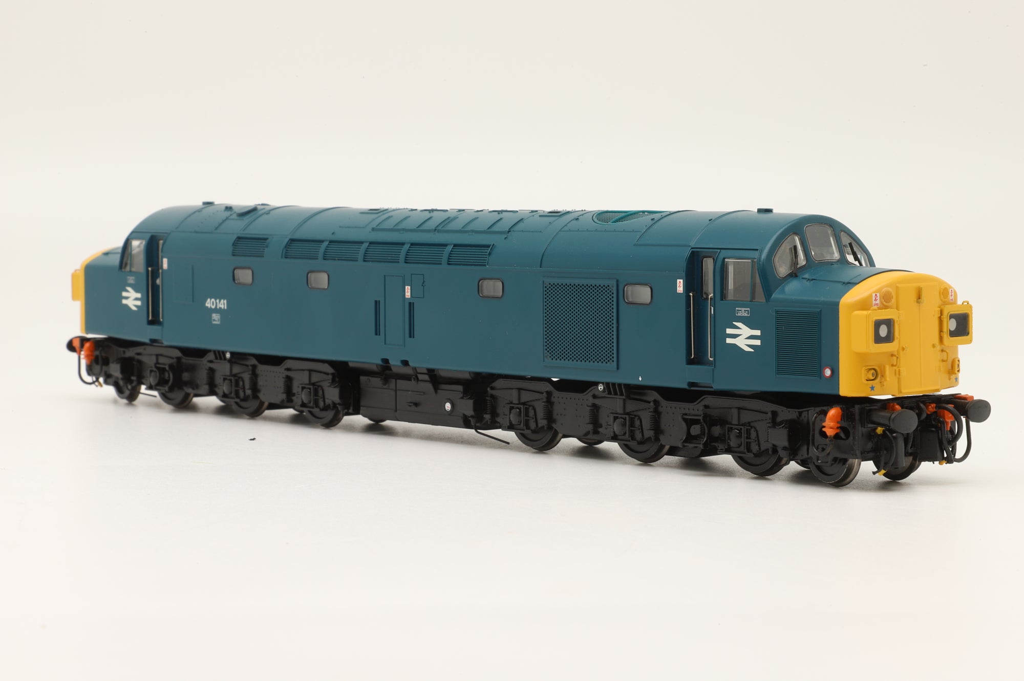 Bachmann OO 32-475DC Class 40 '40141' BR Blue, DCC Sound