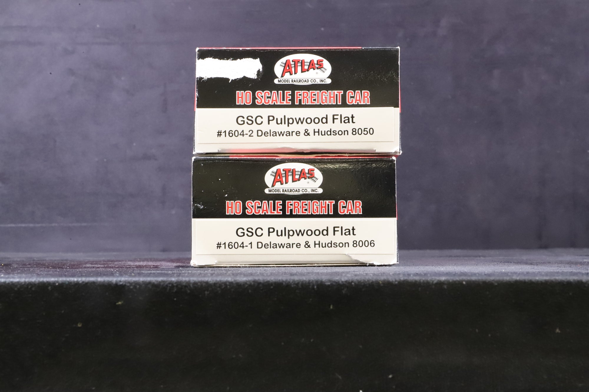 Atlas HO #1604-1/2 Pair of GSC Pulpwood Flat Wagons '8006' & '8050' Delaware & Hudson