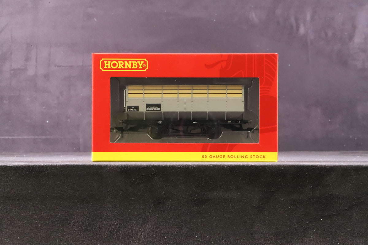Hornby OO R6783 Pack of 3 Ex-LMS Coke Hoppers in BR Grey