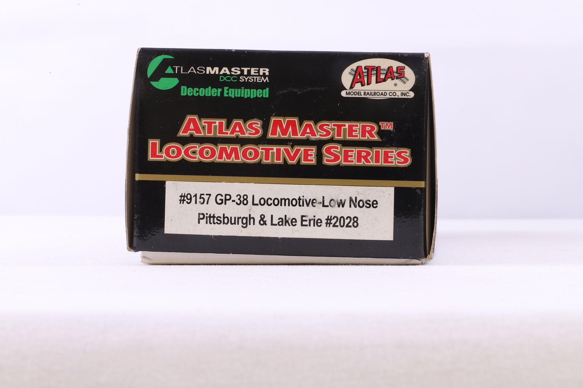 Atlas HO 9157 GP-38 Locomotive Low Nose '2028' Pittsburg & Lake Erie DCC Fitted