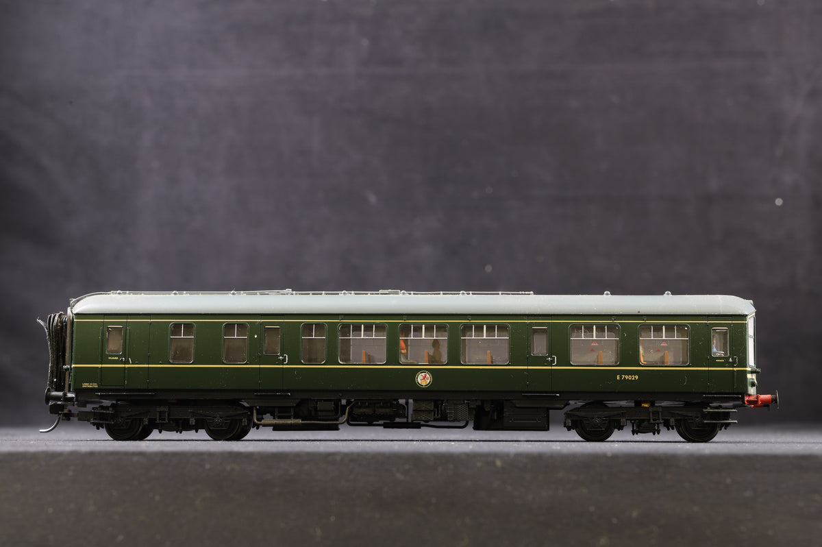 Bachmann OO 32-516A Derby Lightweight 2 Car DMU BR Green With Speed Whiskers, DCC Sound