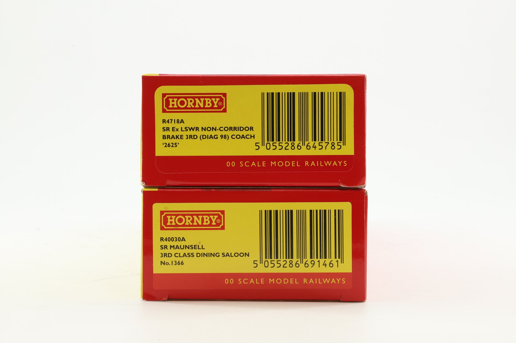 Hornby OO  R4718A/R40030A Set of 2x Assorted Maunsell Coaches in SR Olive Green