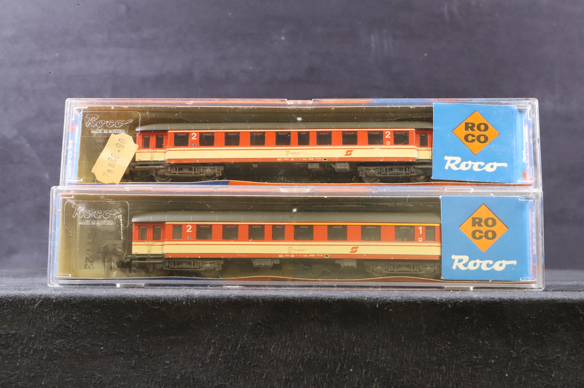 Roco HO Rake Of 6 Austrian OBB Coaches Inc. 24280x3, 24281, 24282 & 24273