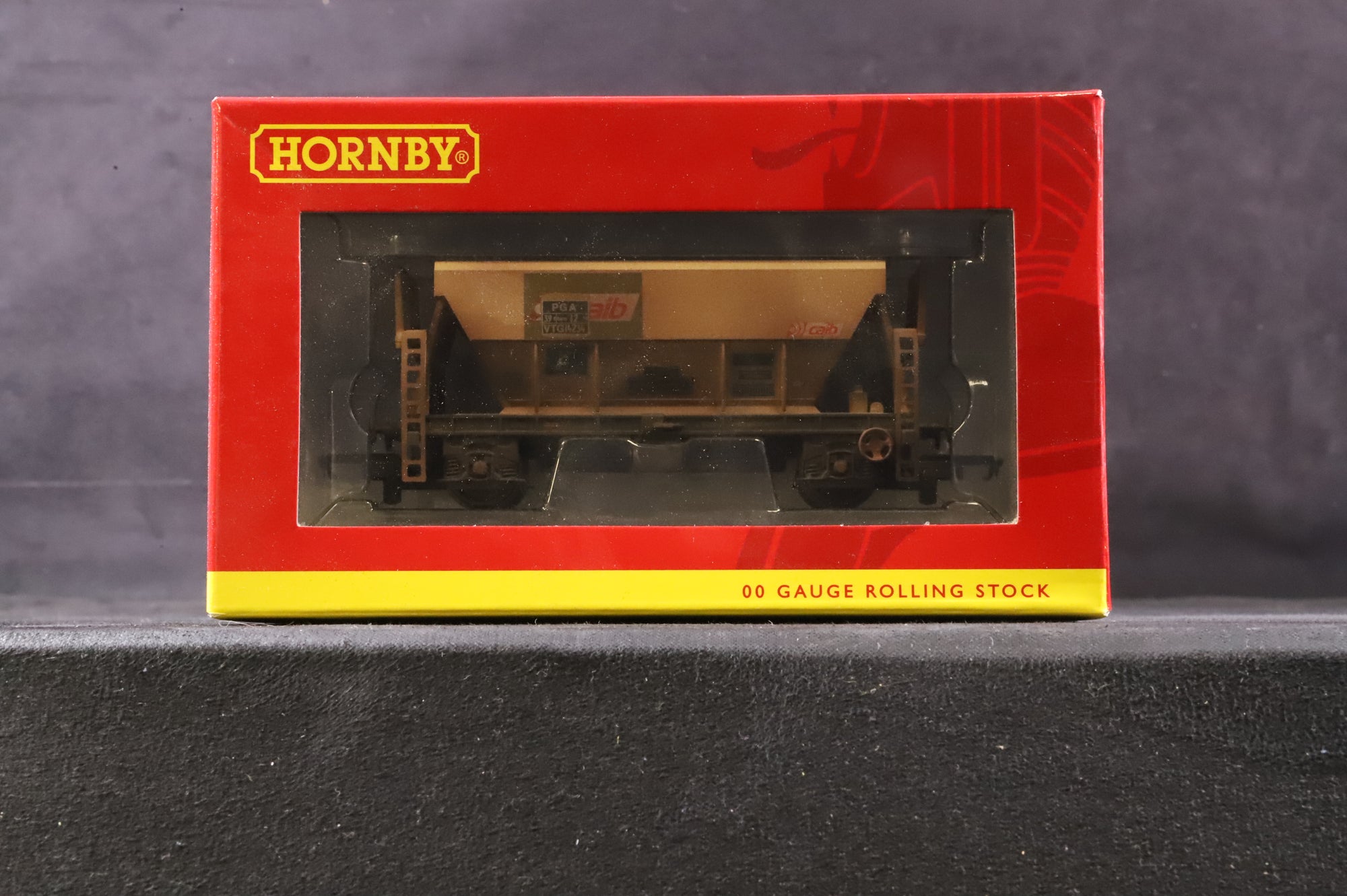 Hornby OO R6760 x4 Rake of 4 PGA Wagons in CAIB Livery - Weathered
