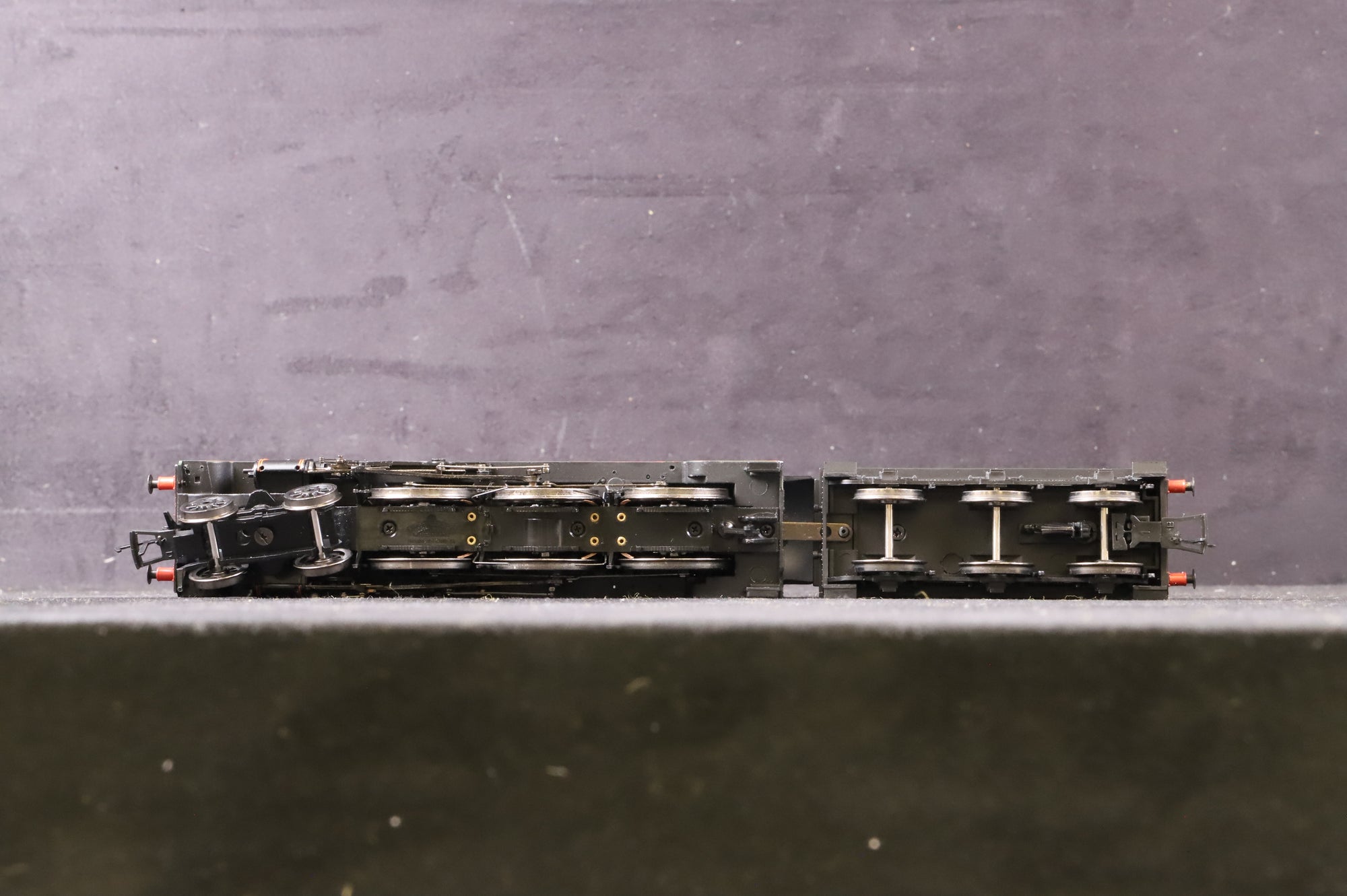 Bachmann OO 31-186 Class 5XP Jubilee 4-6-0 '45587' 'Baroda' Fowler Tender BR Lined Green l/c