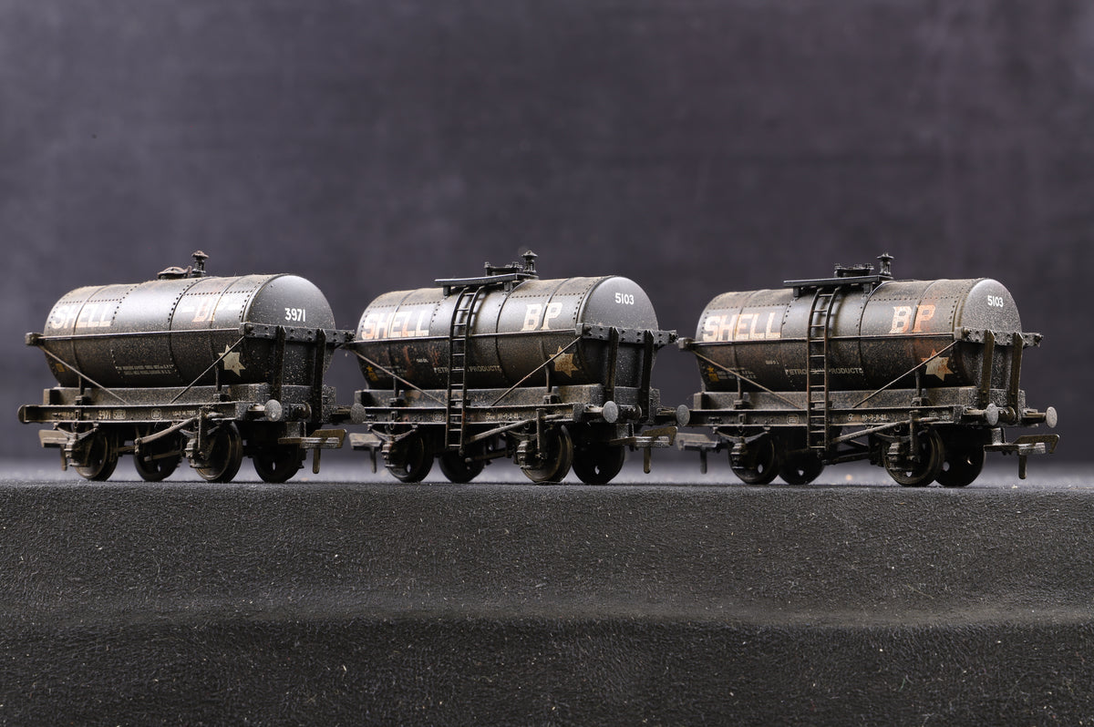 Bachmann OO Rake of 17 14T Tank Wagons