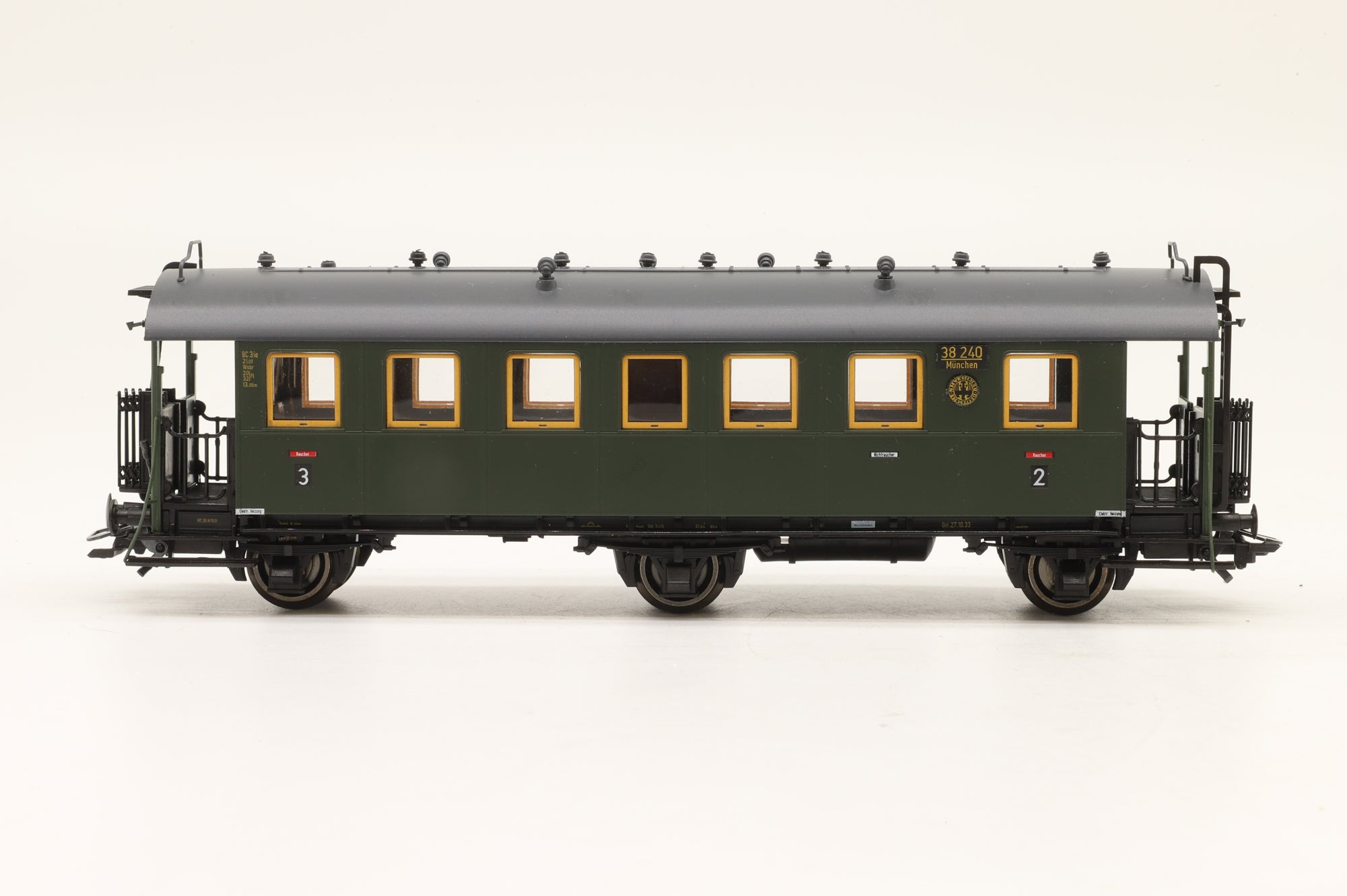 Roco HO Rake of 5 DB/DR Coaches