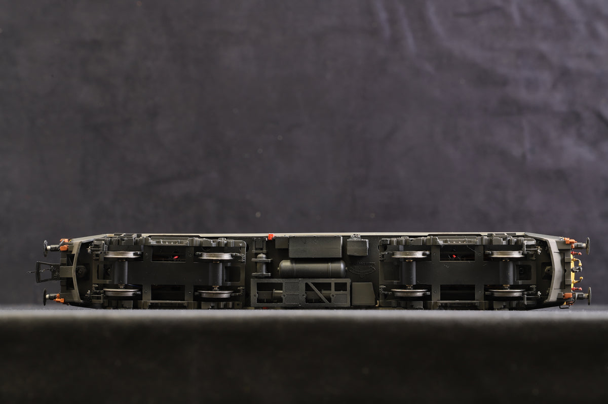 Bachmann OO 32-611 Class 90 &#39;90048&#39; Freightliner Re-liveried, Numbered &amp; Weathered