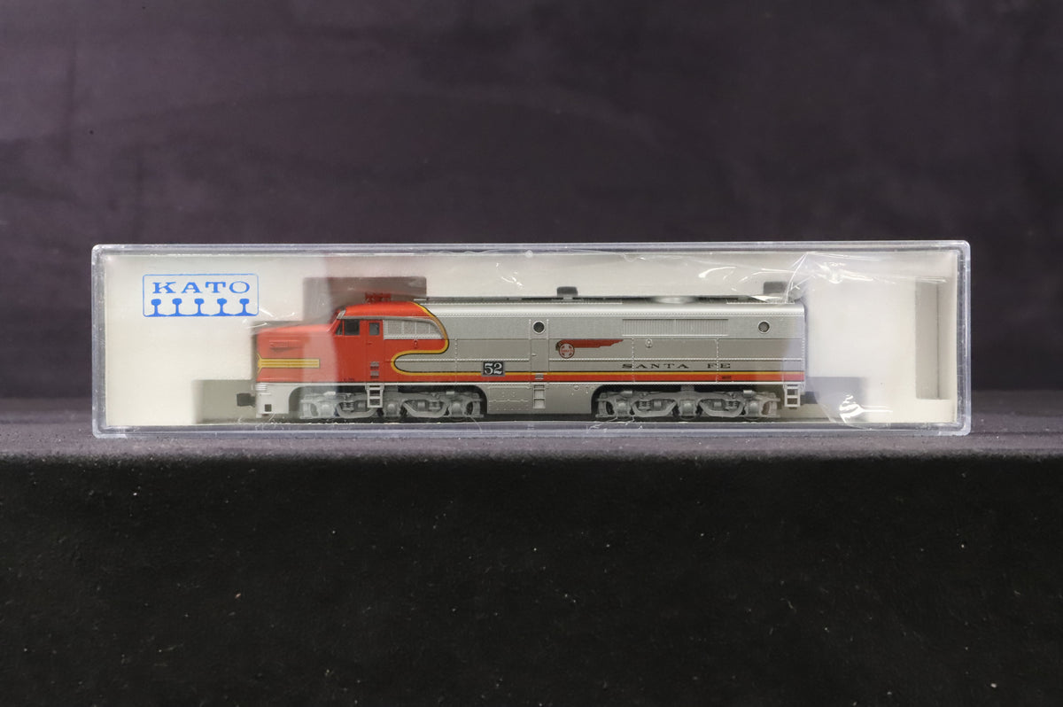 Kato N Gauge 176-4102 PA-1 Diesel Locomotive 52 in Santa Fe Livery