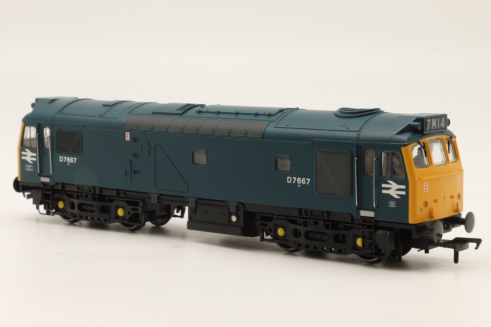 Bachmann OO 32-404 Class 25/3 Diesel 'D7667' BR Blue Snow Plough
