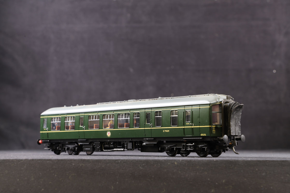 Bachmann OO 32-516A Derby Lightweight 2 Car DMU BR Green With Speed Whiskers, DCC Sound