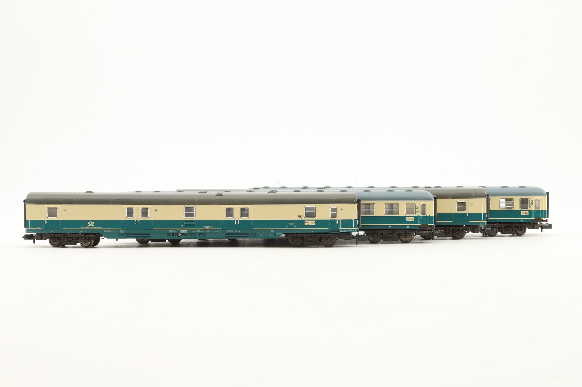 Fleischmann N Rake of 4 DB Blue/Cream Coaches Inc. 8192, 8199 & 2 x 8189