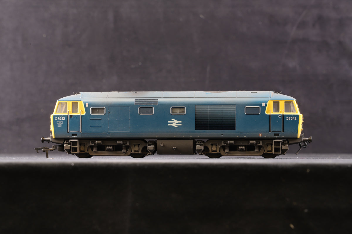 Heljan OO 3503 Class 35 &#39;D7042&#39;, DCC Sound &amp; TMC Weathered