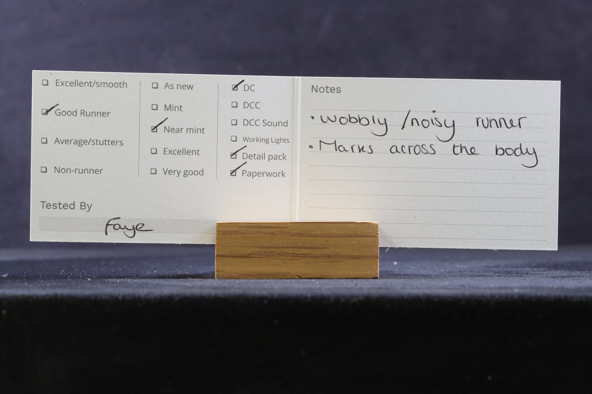 Hornby OO R382 Thomas & Friends 'Duck' '8' Steam Locomotive