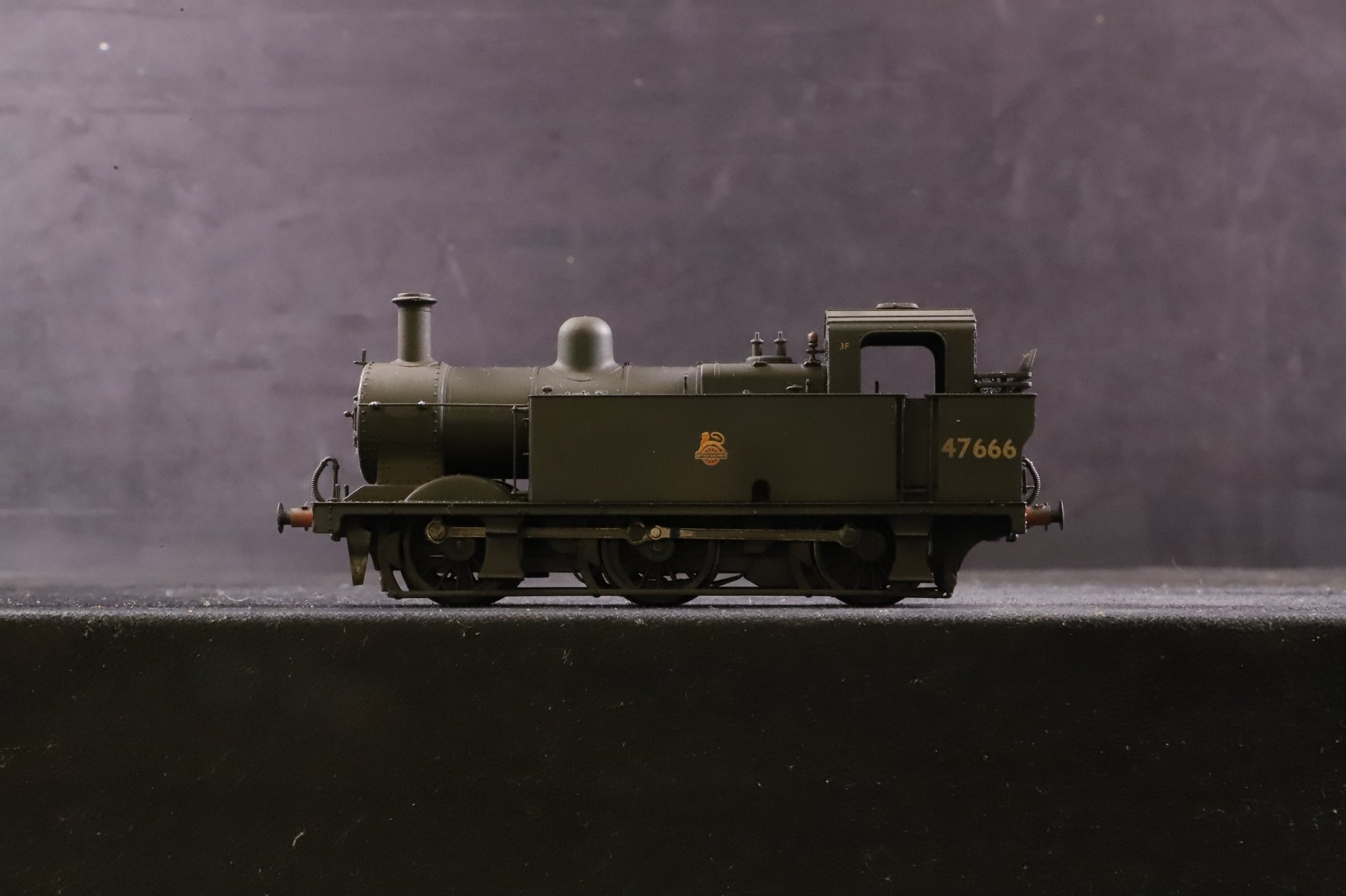 Bachmann OO 32-231A Class 3F Jinty 47314 in BR Black w/ Early Crests - Weathered