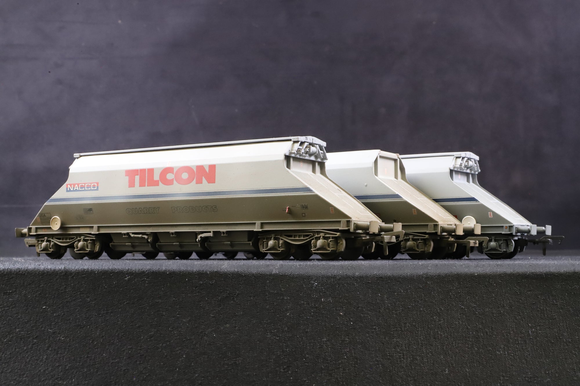 Bachmann OO 37-325/25A Rake of 3 90T JGA Bogie Hopper Wagons in Nacco/Tilcon livery - Mixed Weathered/Pristine