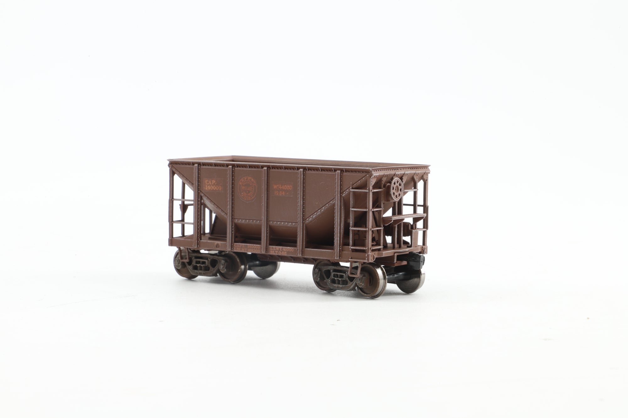 Walthers HO 932-40506 12-Pack of Michigan Ore Cars in DMIR Brown - Pro-Customised/Weathered