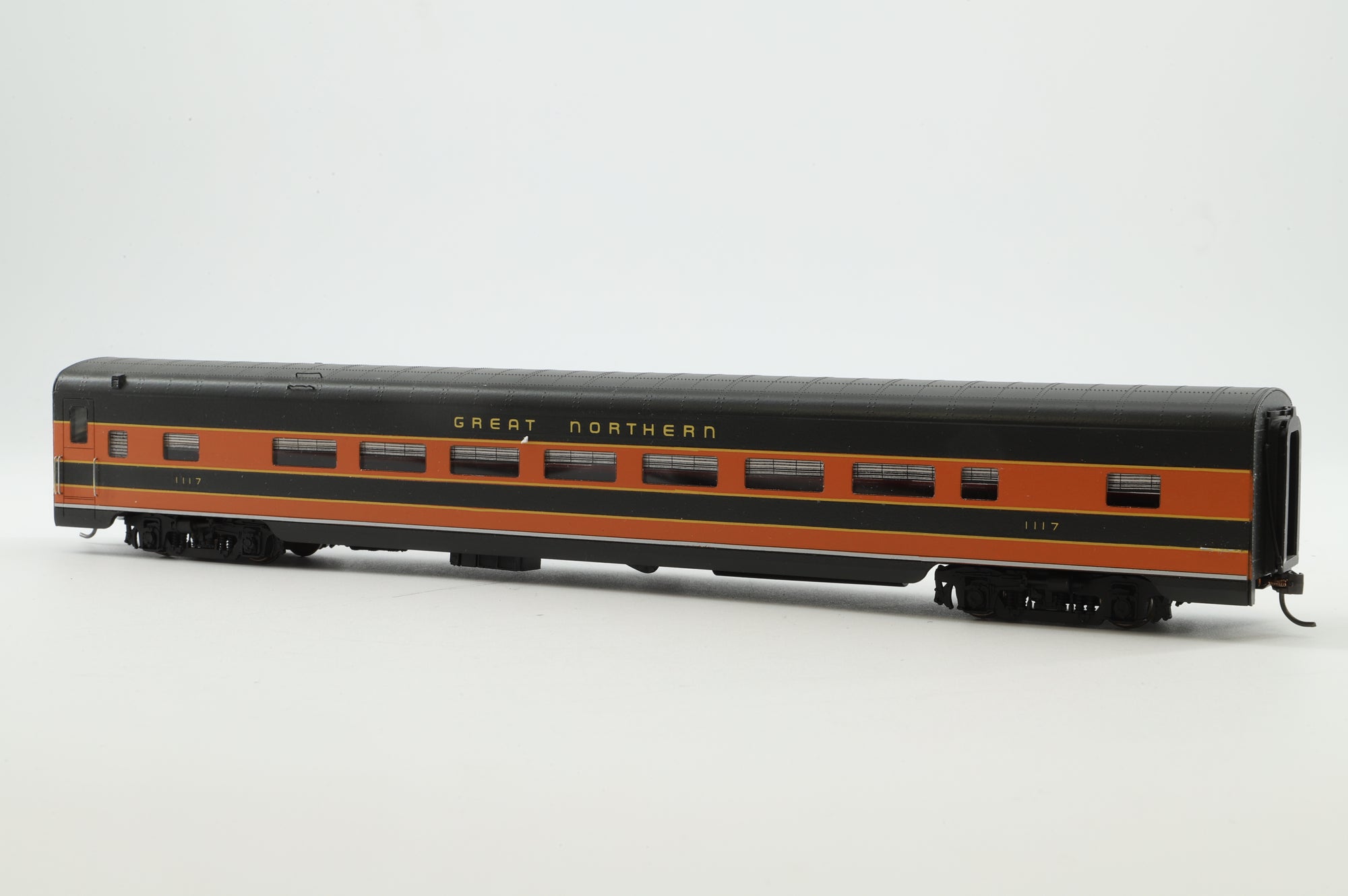 Spectrum HO Rake of 6 Great Northern Coaches, Inc. '1107', '1117', '1137', '1138', '1139' & '1147'
