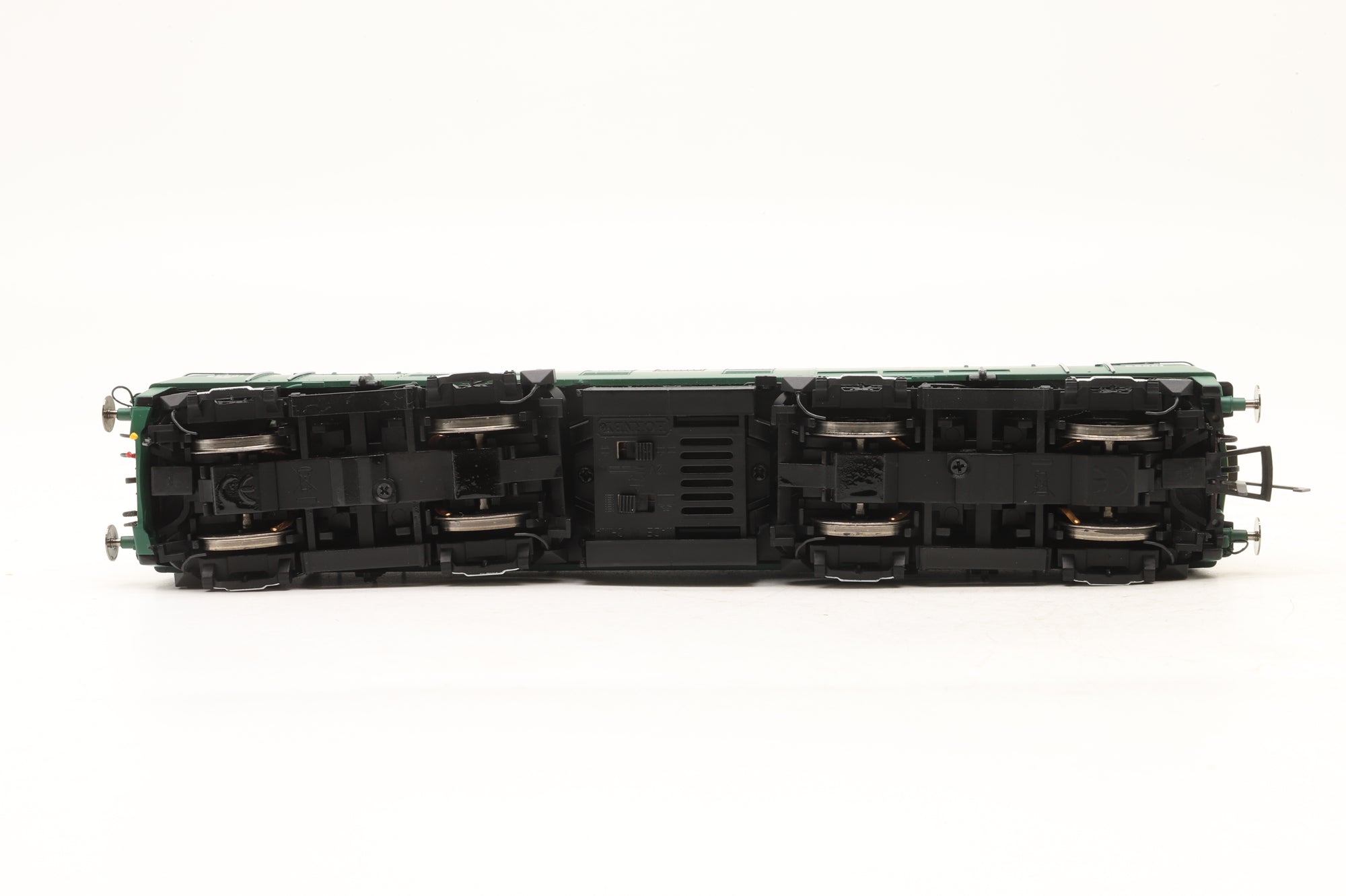 Hornby OO R3373 Class 71 E5001 in BR Green w/ SYPS