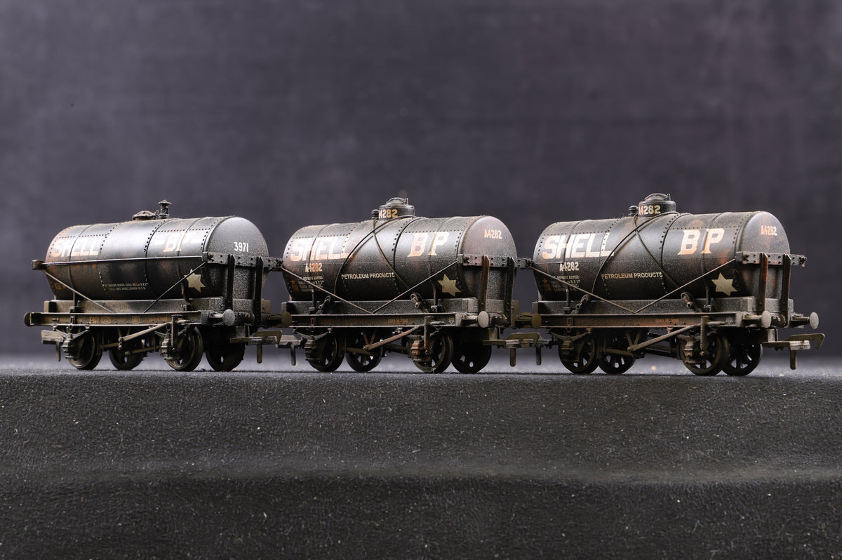 Bachmann OO Rake of 17 14T Tank Wagons