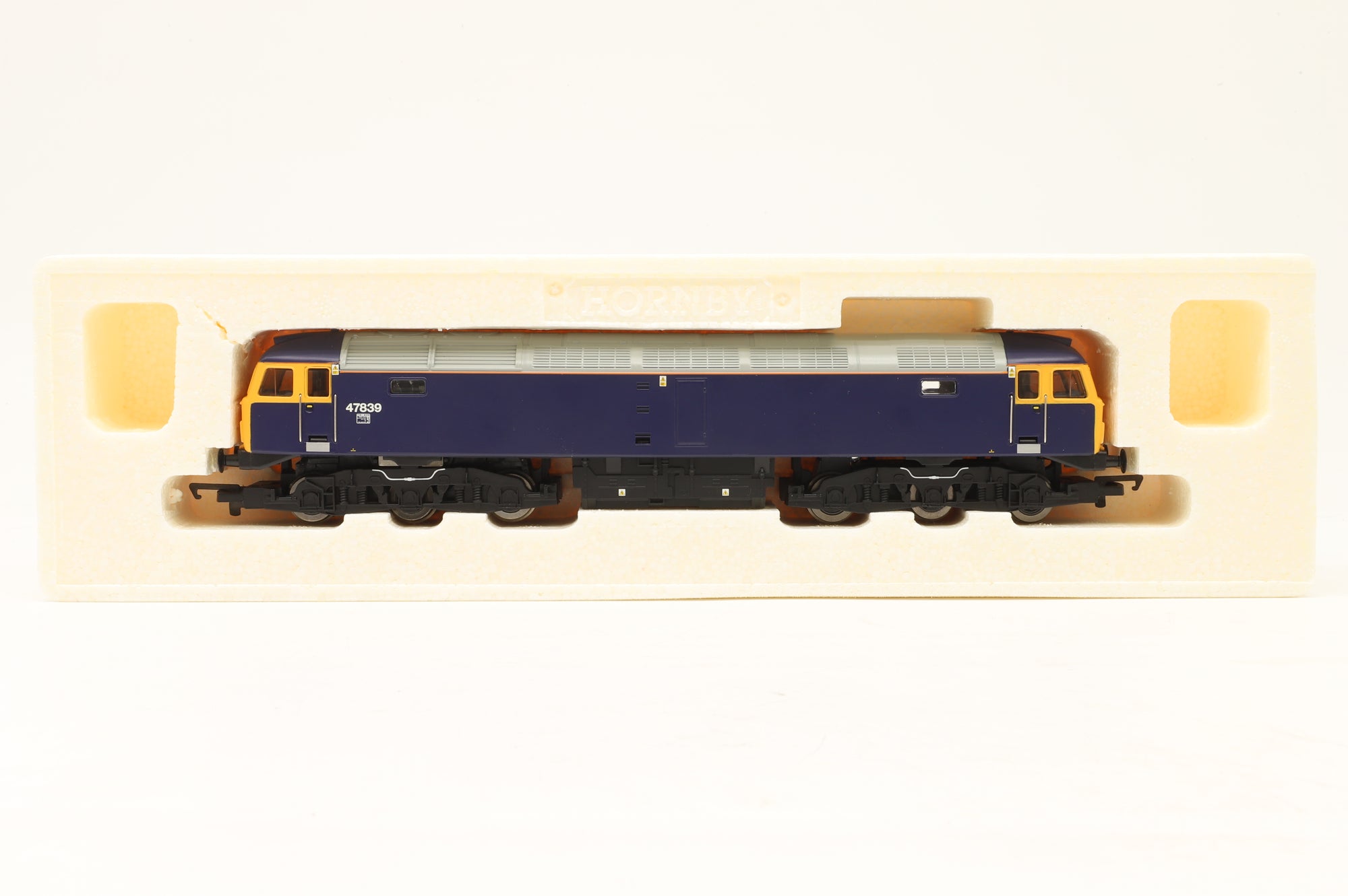 Hornby OO R2351 Class 47 '47839' Diesel Electric Riviera Trains